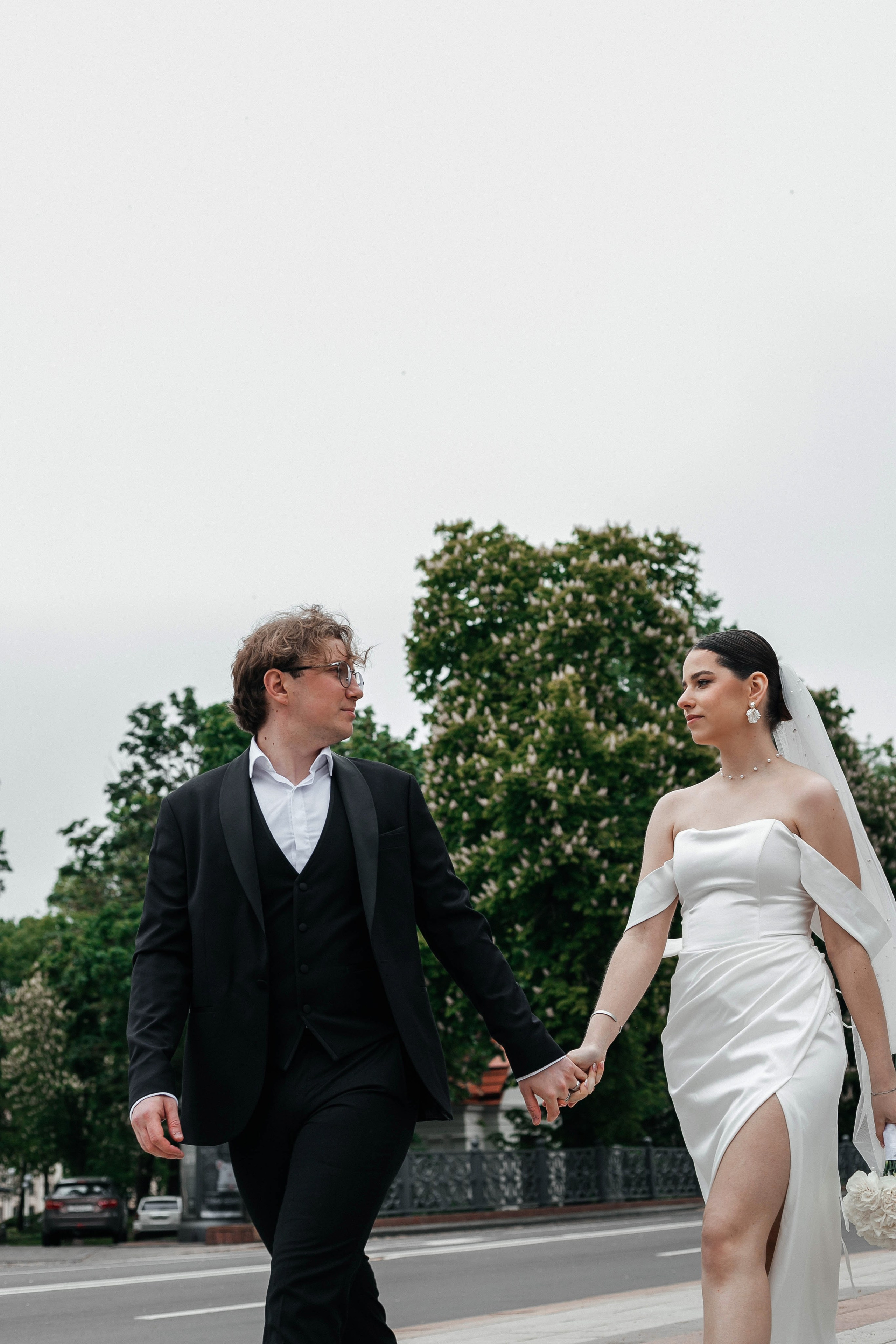 Свадебная прогулка в городе. Фотограф в Минске Ира Сюбарева