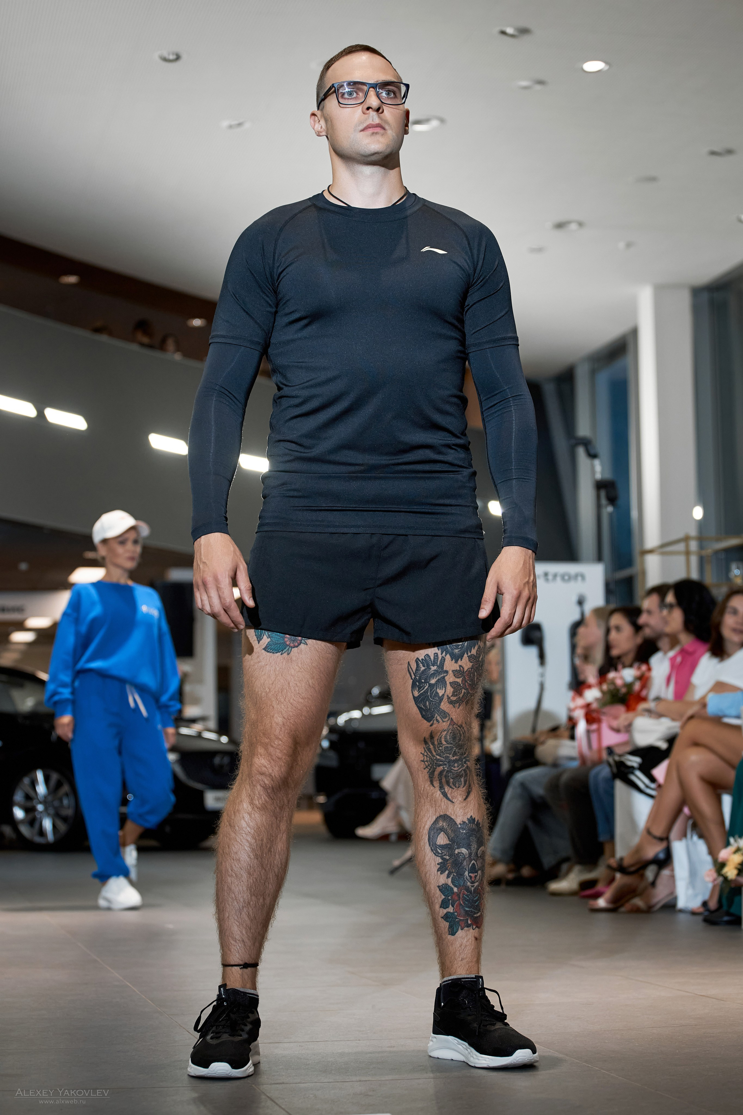 Модный показ PRE-FALL модельной школы Modeling+. Фотограф Алексей Яковлев