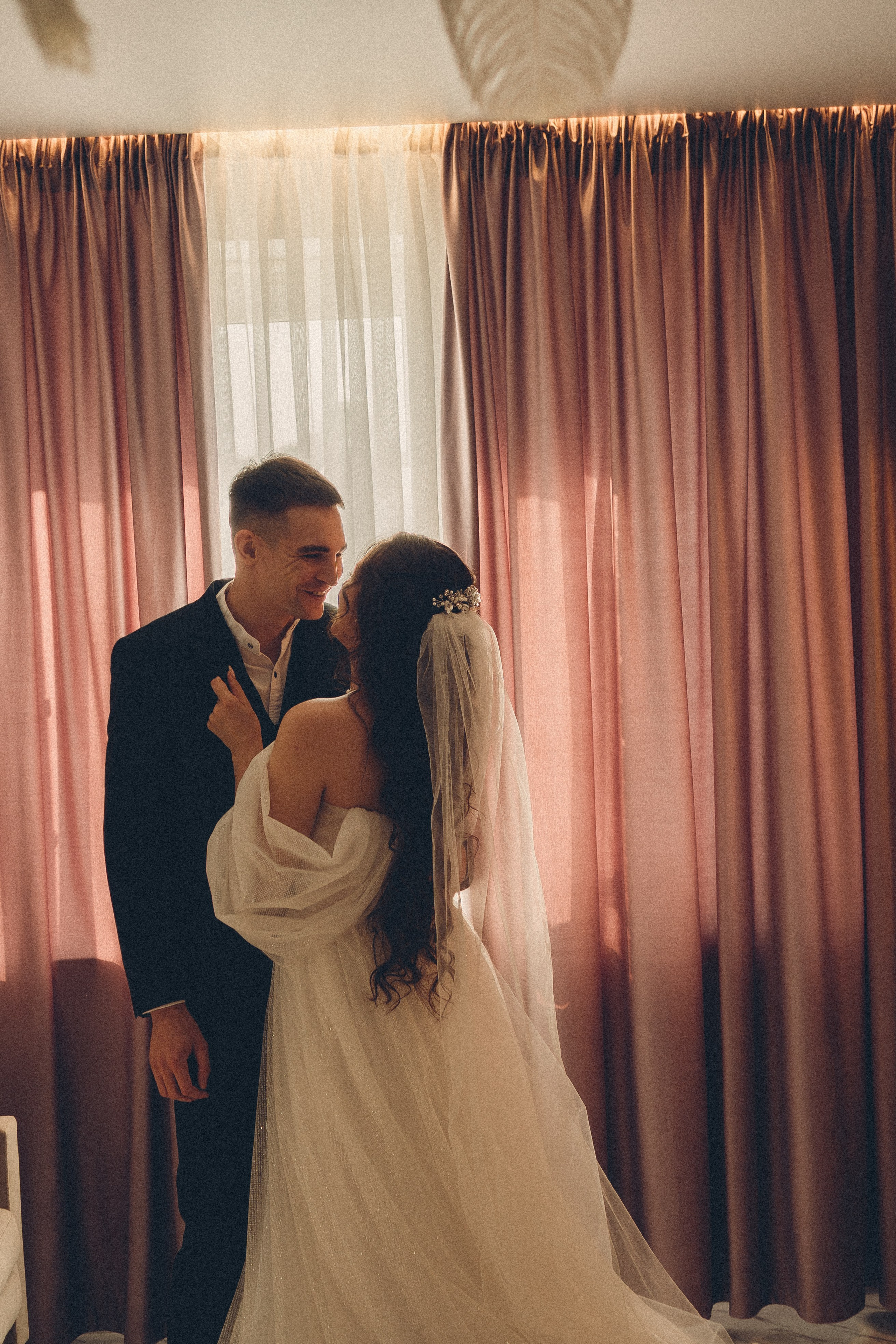 СВАДЕБНАЯ СЬЕМК В ПАРКЕ 300-ЛЕТИЯ. Профессиональный фотограф, Санкт-Петербург — Виктория Богомолова