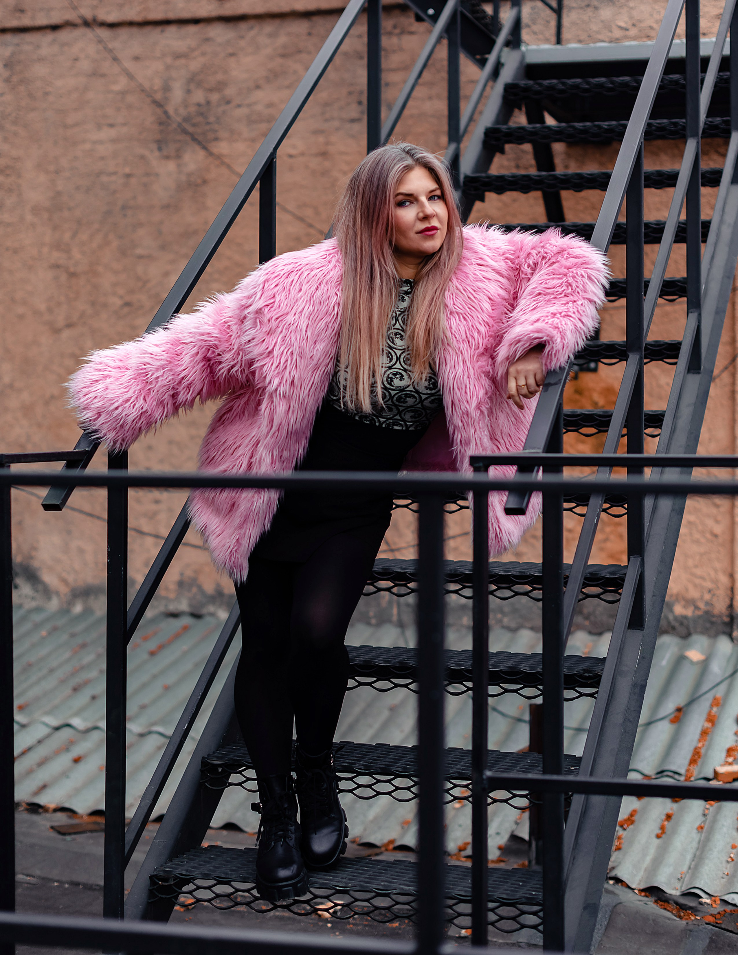 Съемка Марии в розовой шубе. Фотограф Тула творческие фотосессии недорого Ольга Ромашина