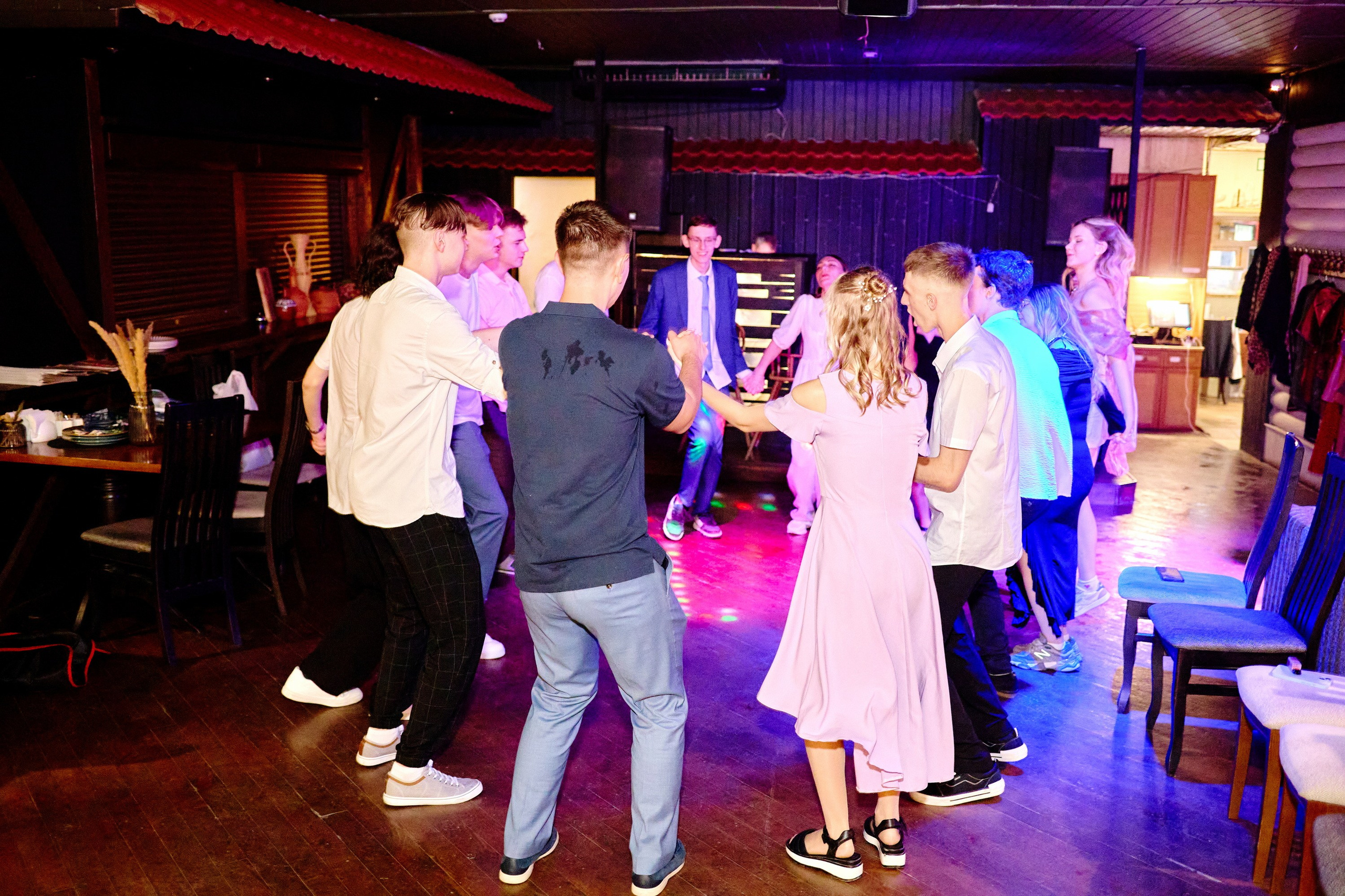 Выпускной 35 Сош. Фотограф Выпускные альбомы Таганрог Сергей Коробченко