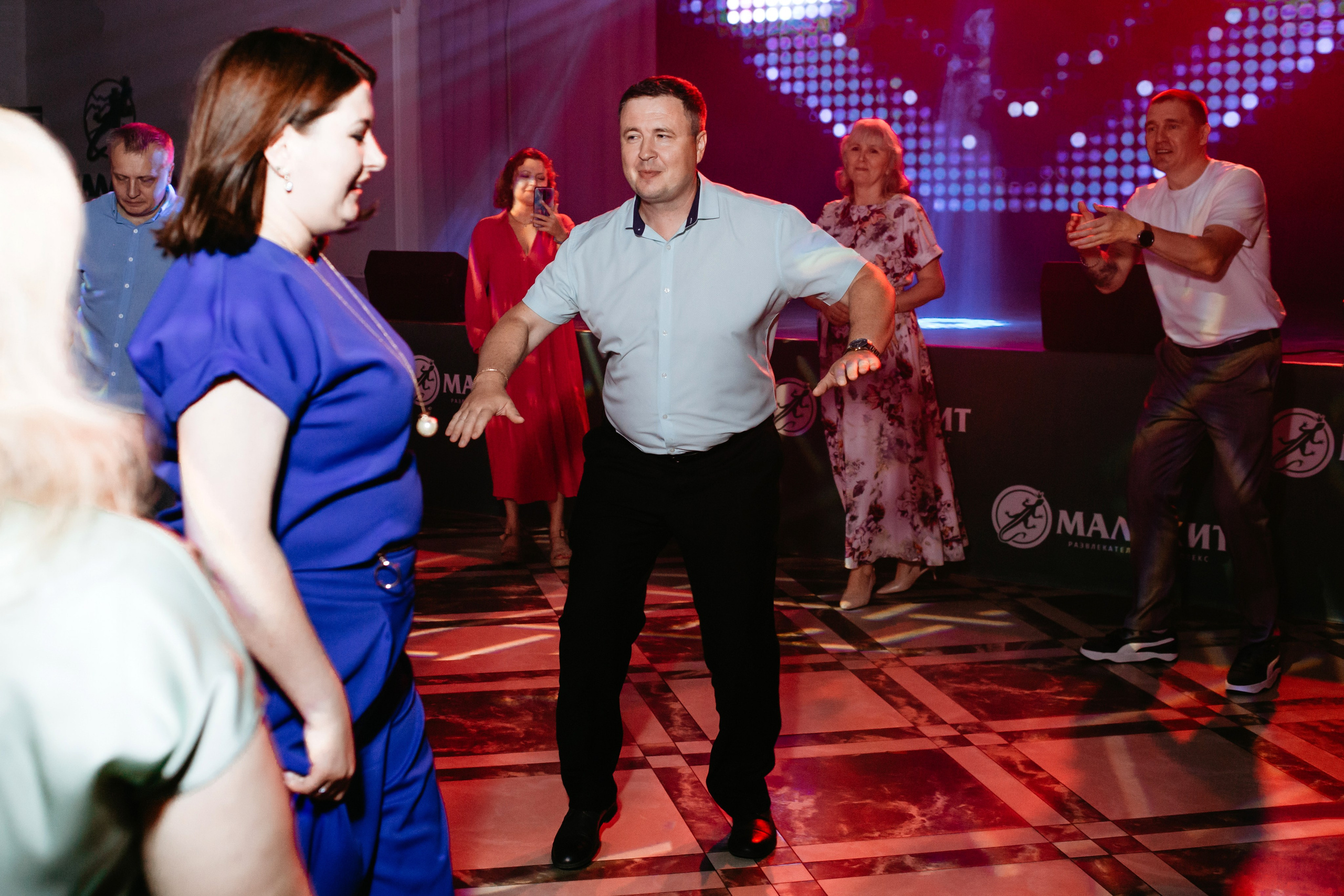 Выпускной 2025 (9класс) 124 школа. Фотограф в Челябинске Ополихина Анна