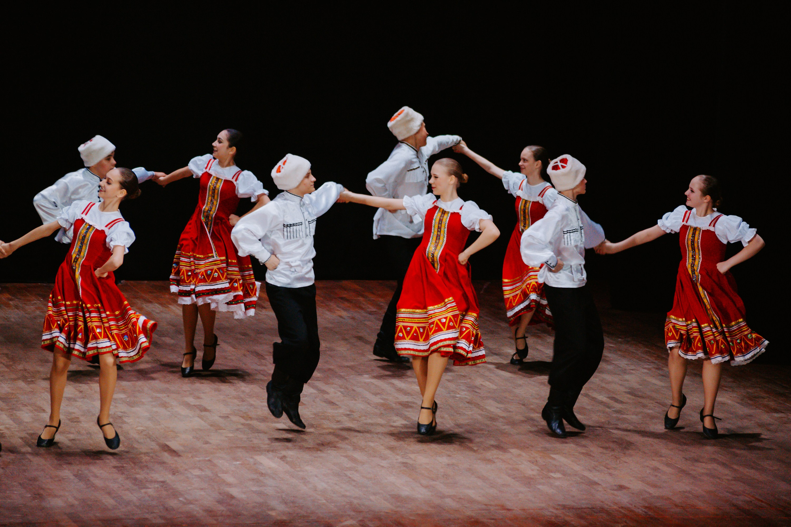 «Уральский сувенир». Концерт танцевальной студии. Фотограф в Челябинске Ополихина Анна
