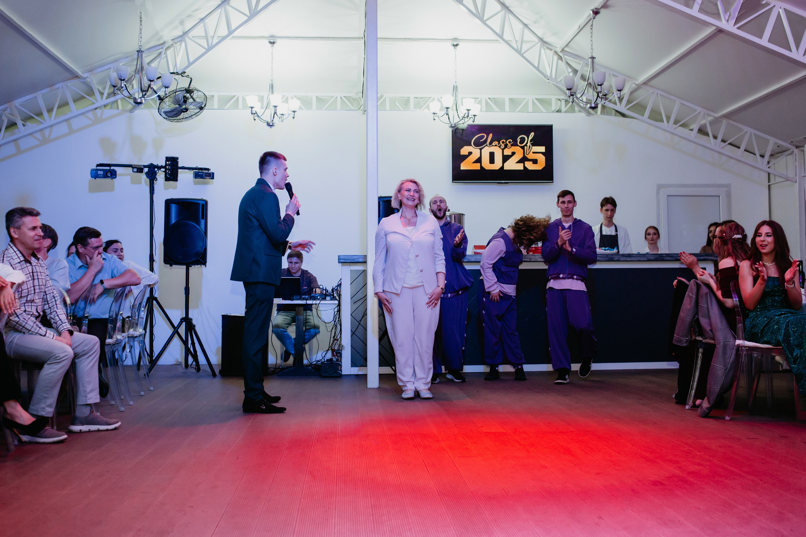 Выпускной 2025 (41 школа) 11 класс. Фотограф в Челябинске Ополихина Анна