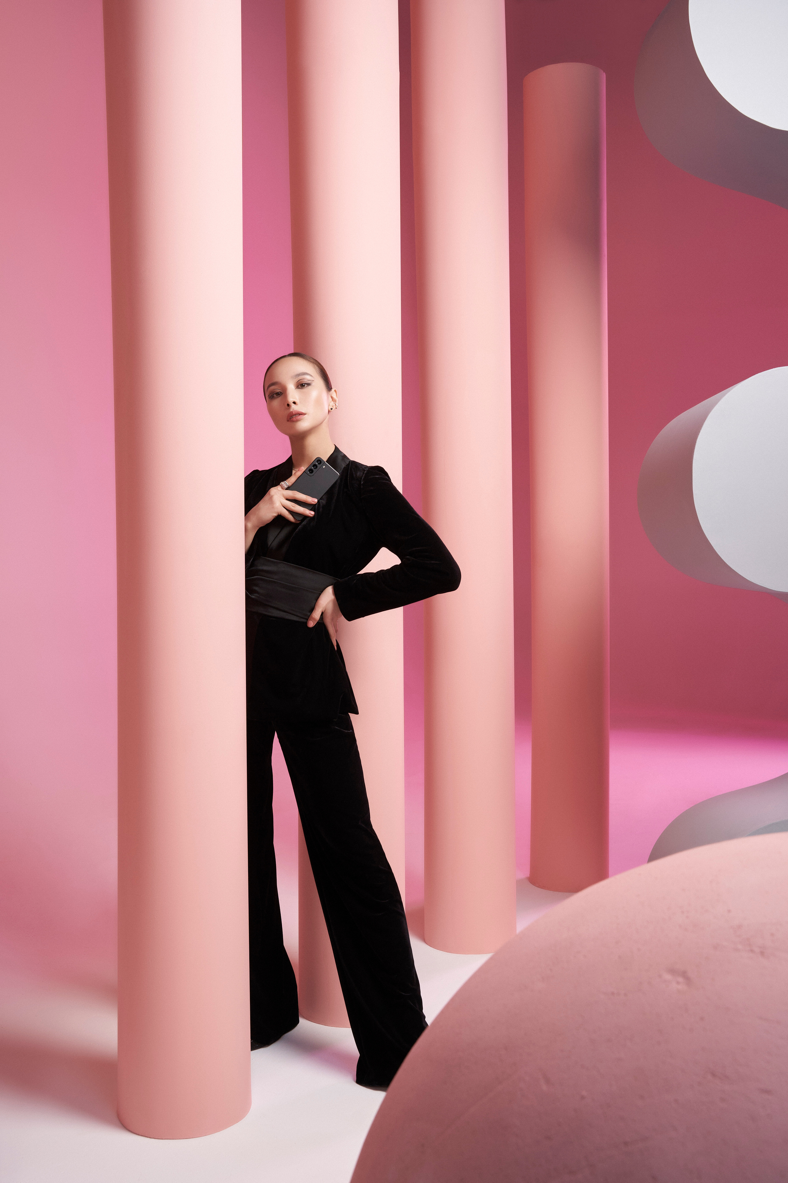 SAMSUNG. Photographer