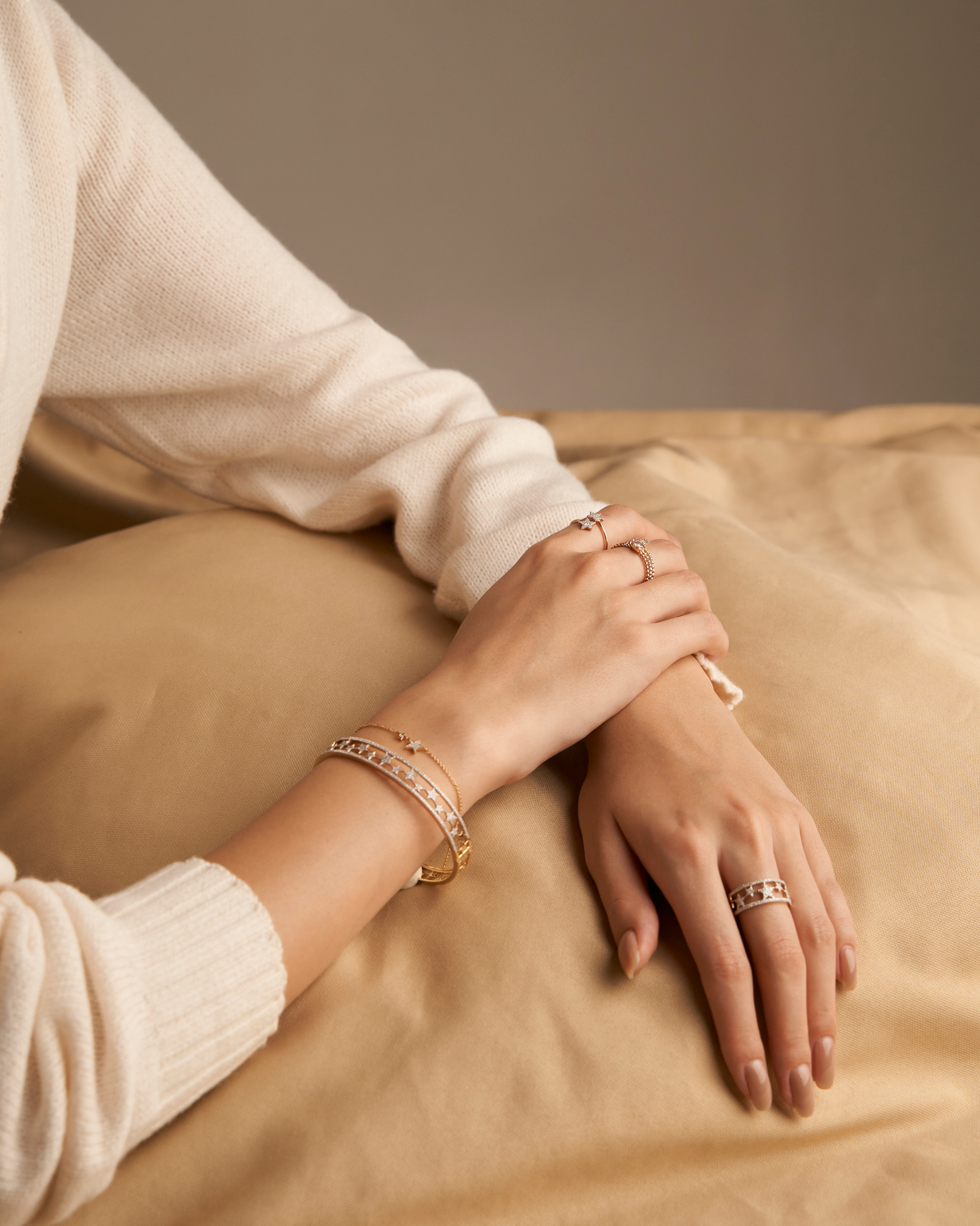 Kazakhyuvelir. Photographer