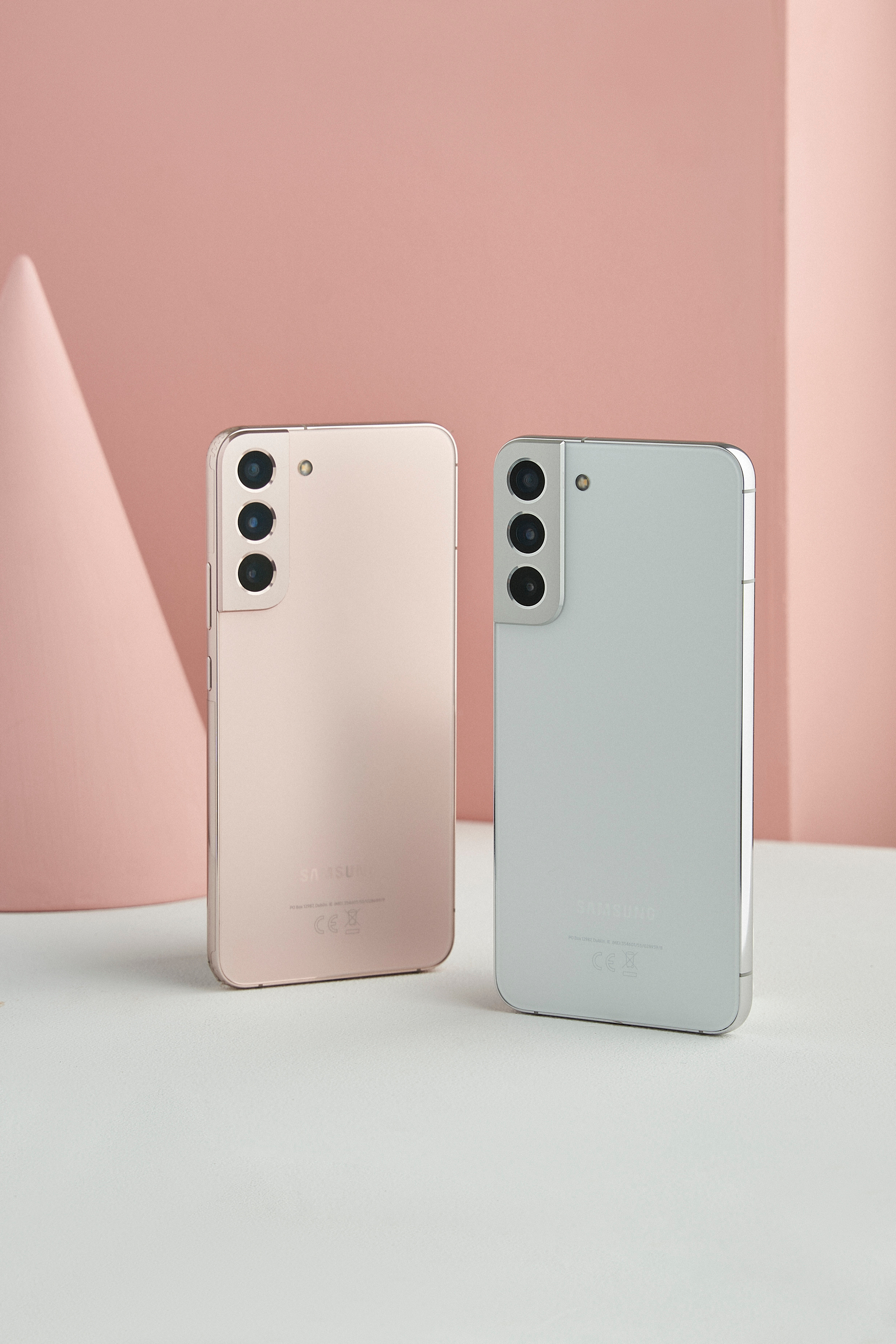 SAMSUNG. Photographer