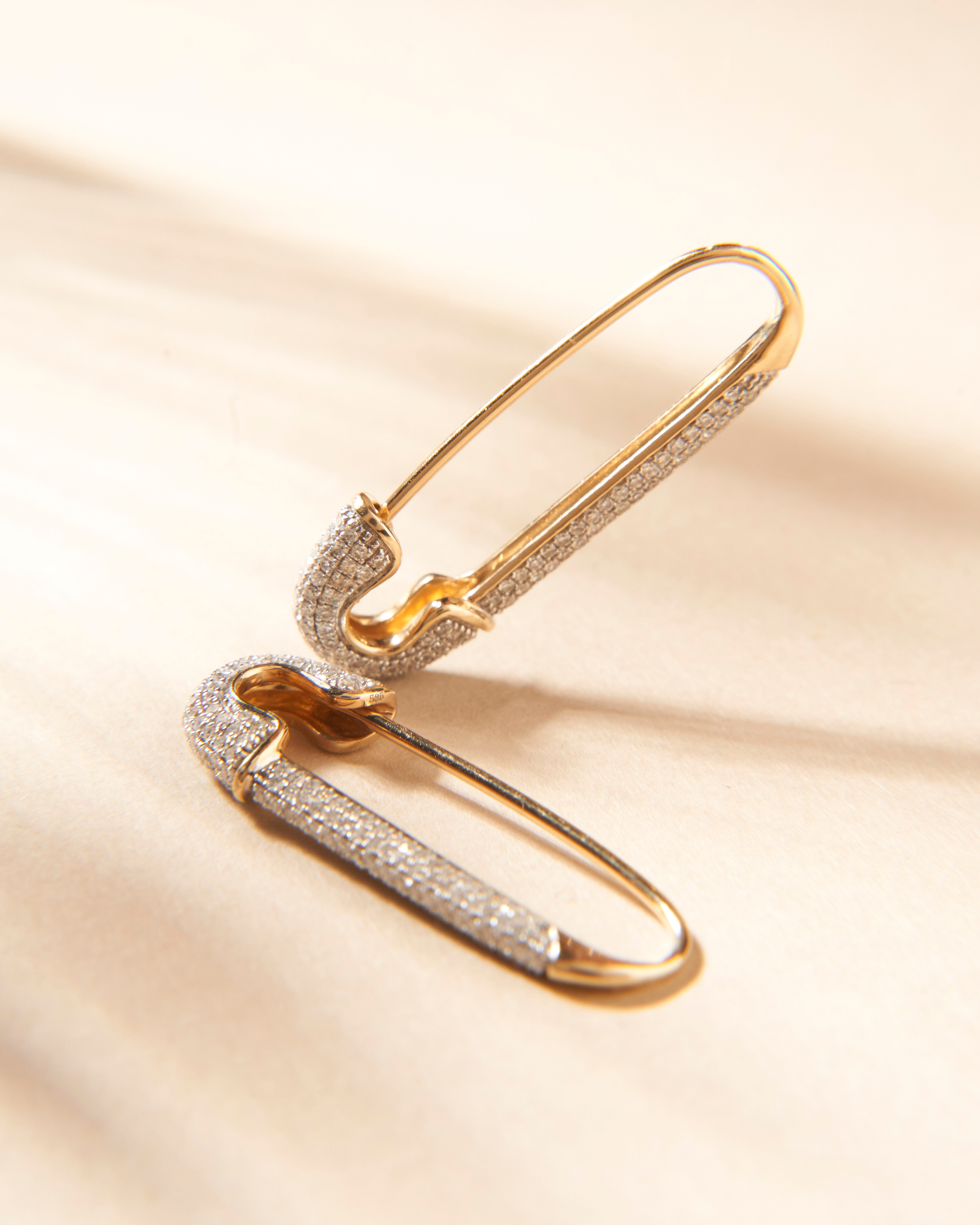 Kazakhyuvelir. Photographer