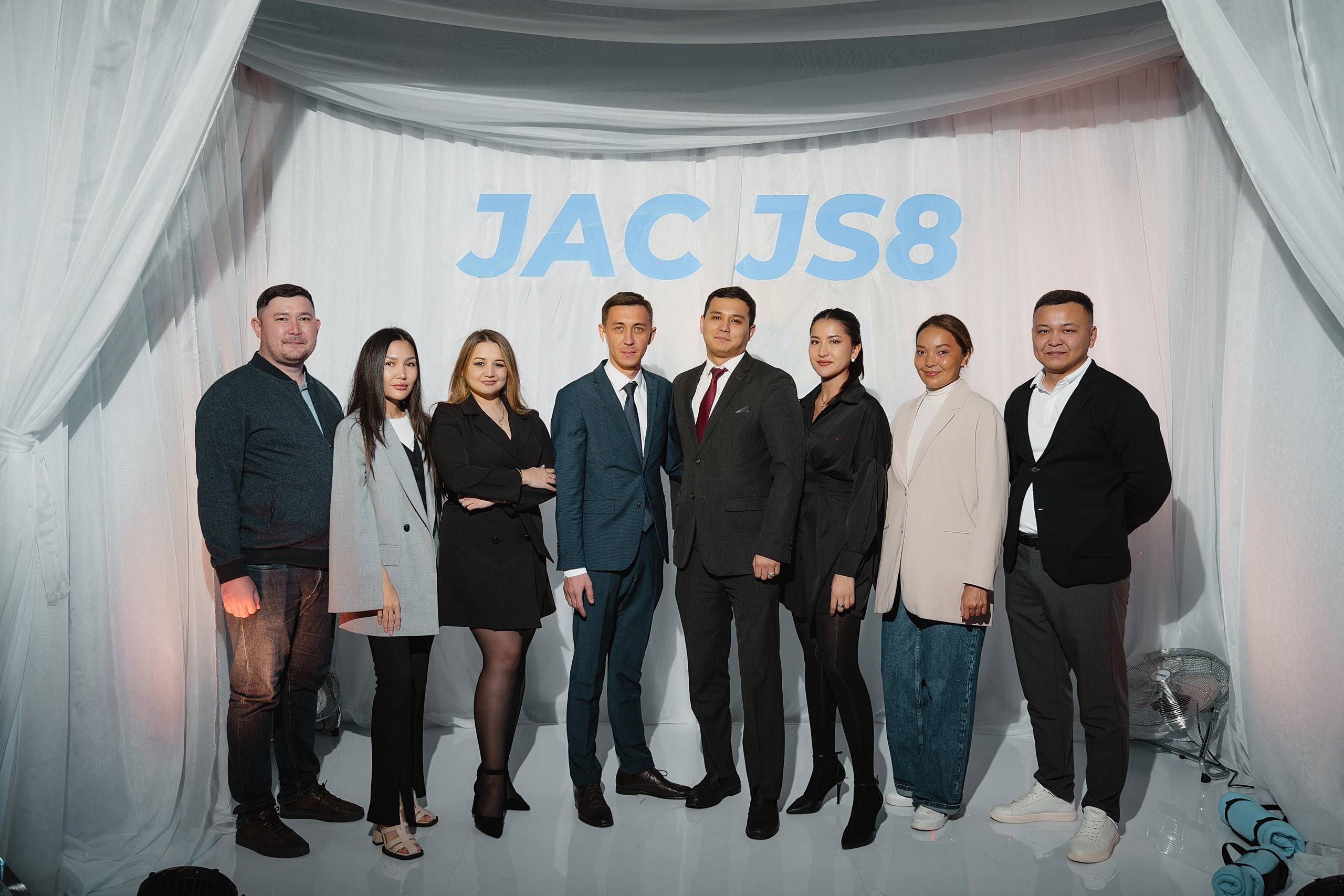 Презентация новой моделей JAC JS8. Фотограф TAULAN_1