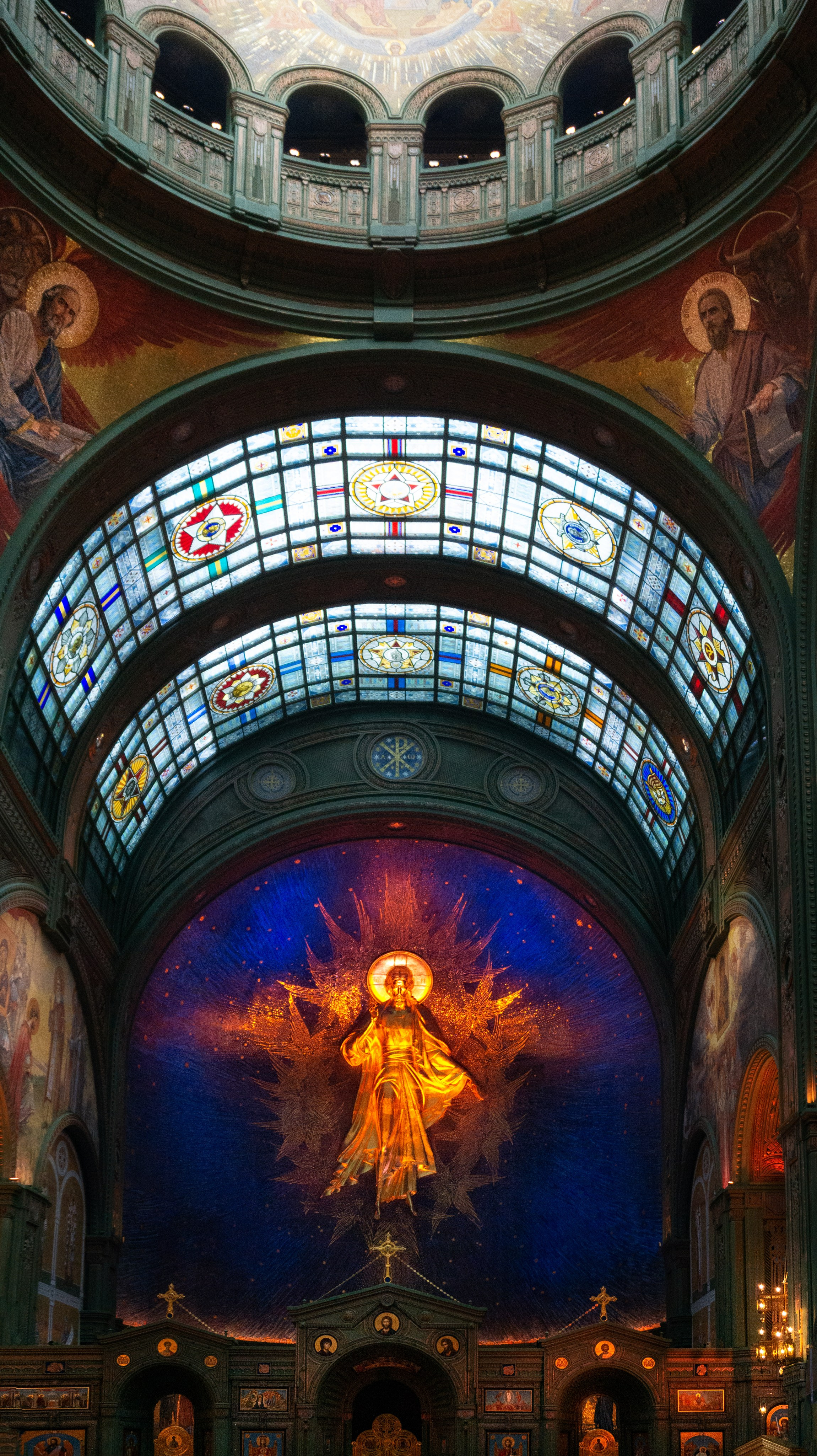 11-метровая барельефная икона Христа