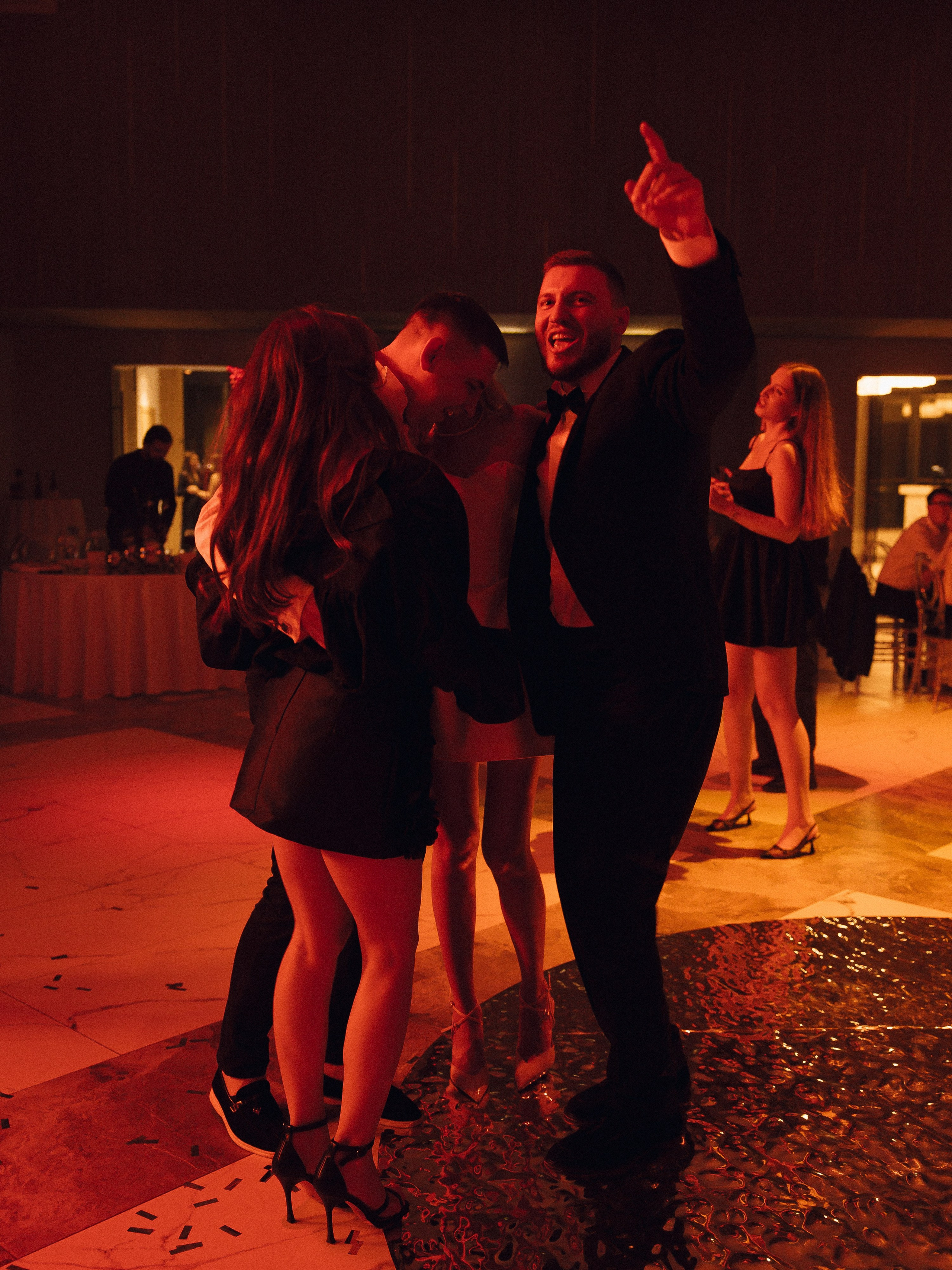 ПОЛИНА И ГЛЕБ, ПАРК СИТИ. Свадебный и индивидуальный фотограф в Челябинске Евгения Негодяева