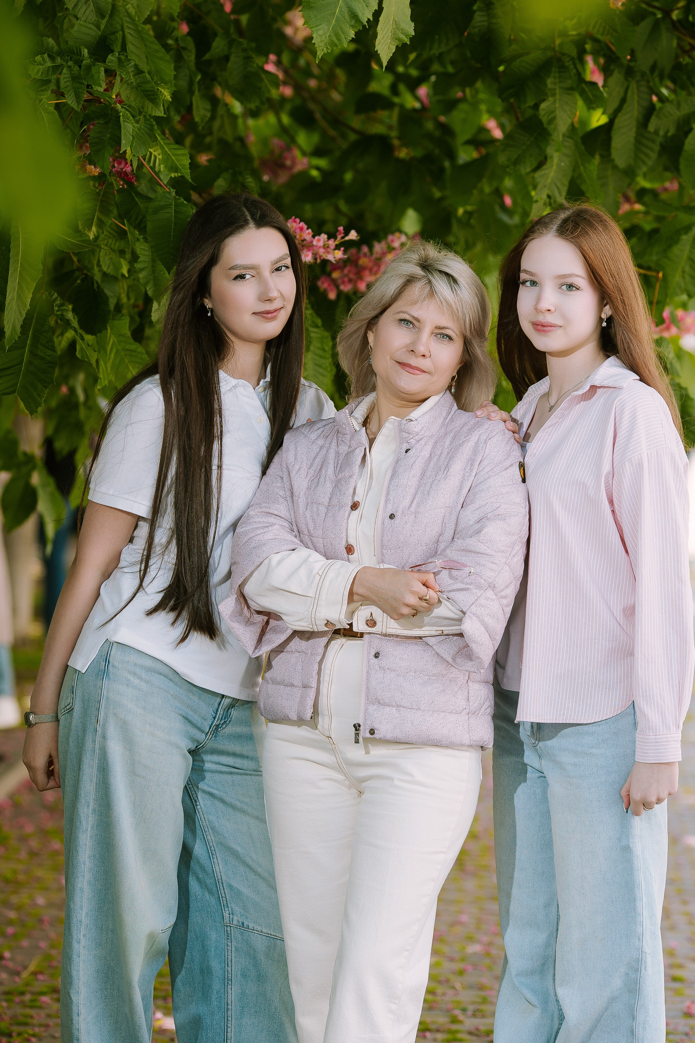 Катшановая Аллея- весна. Выпускные альбомы Натальи Бутко: Новороссийск, Анапа, Геленджик