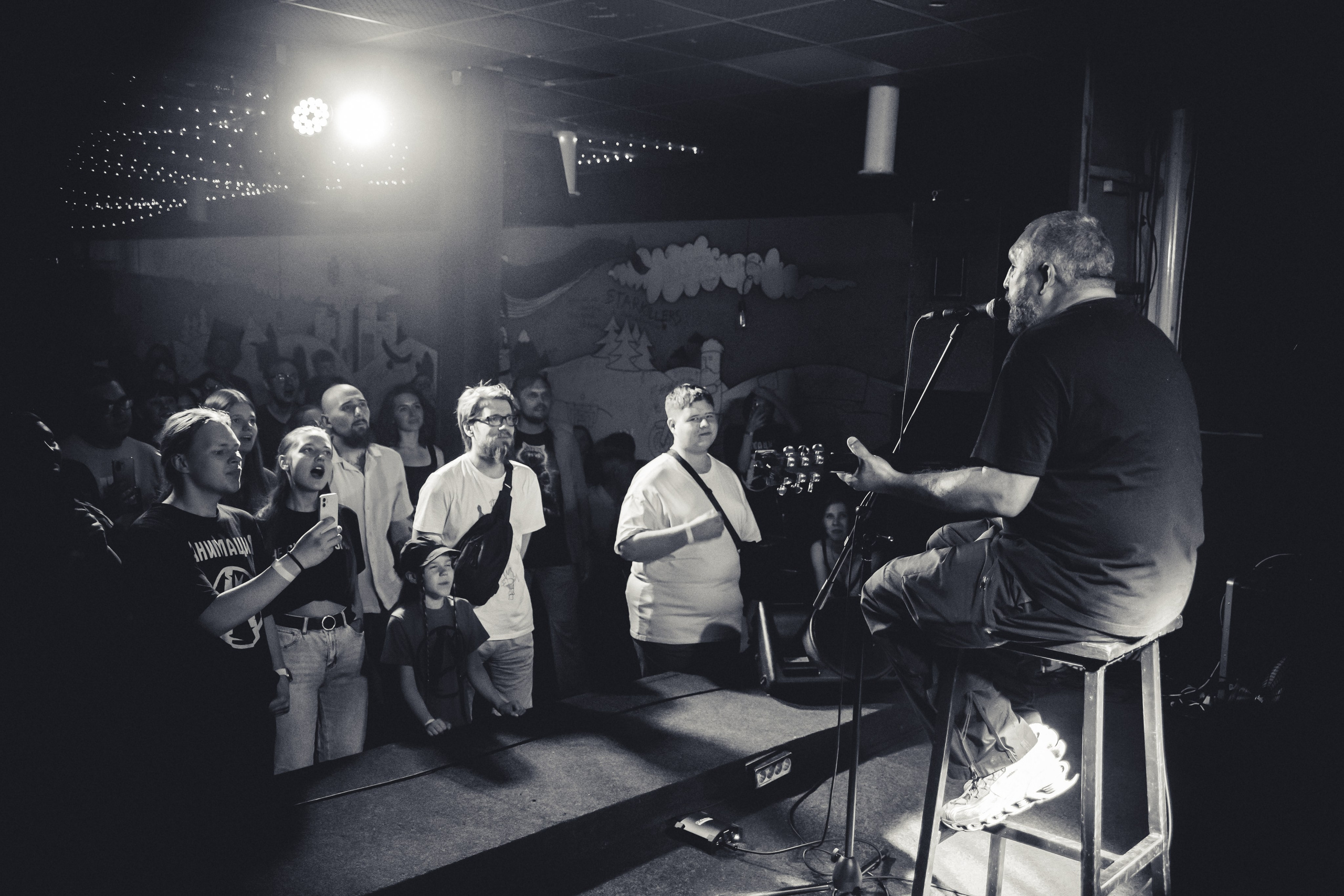 Костя Кулясов. Анимация. Красноярск, 10.06.2025. Бар 64/6. Фотограф Регина Крикунова г. Красноярск