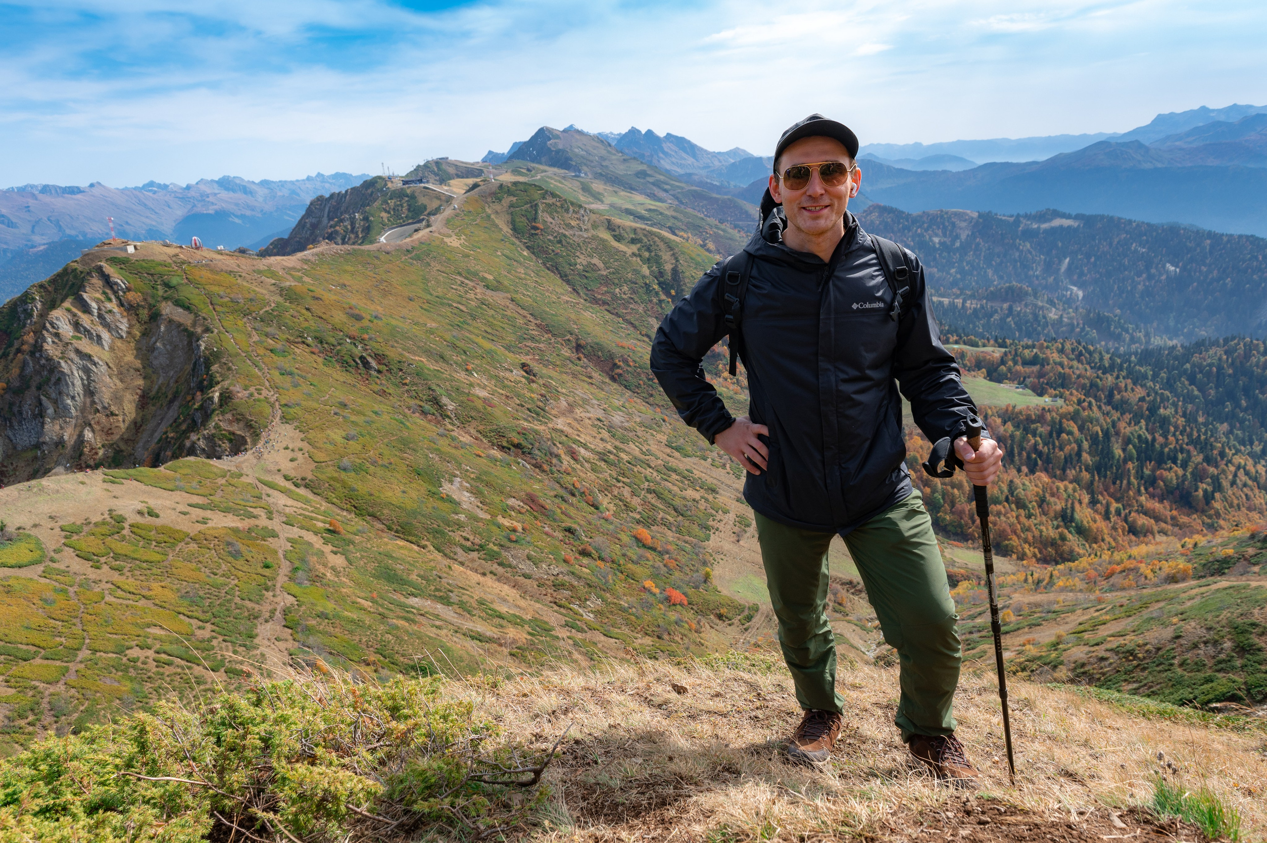 Хайкинг по трем курортам Красной Поляны 2022. Репортажный фотограф в Красной Поляне и Сочи Павлюченко Екатерина