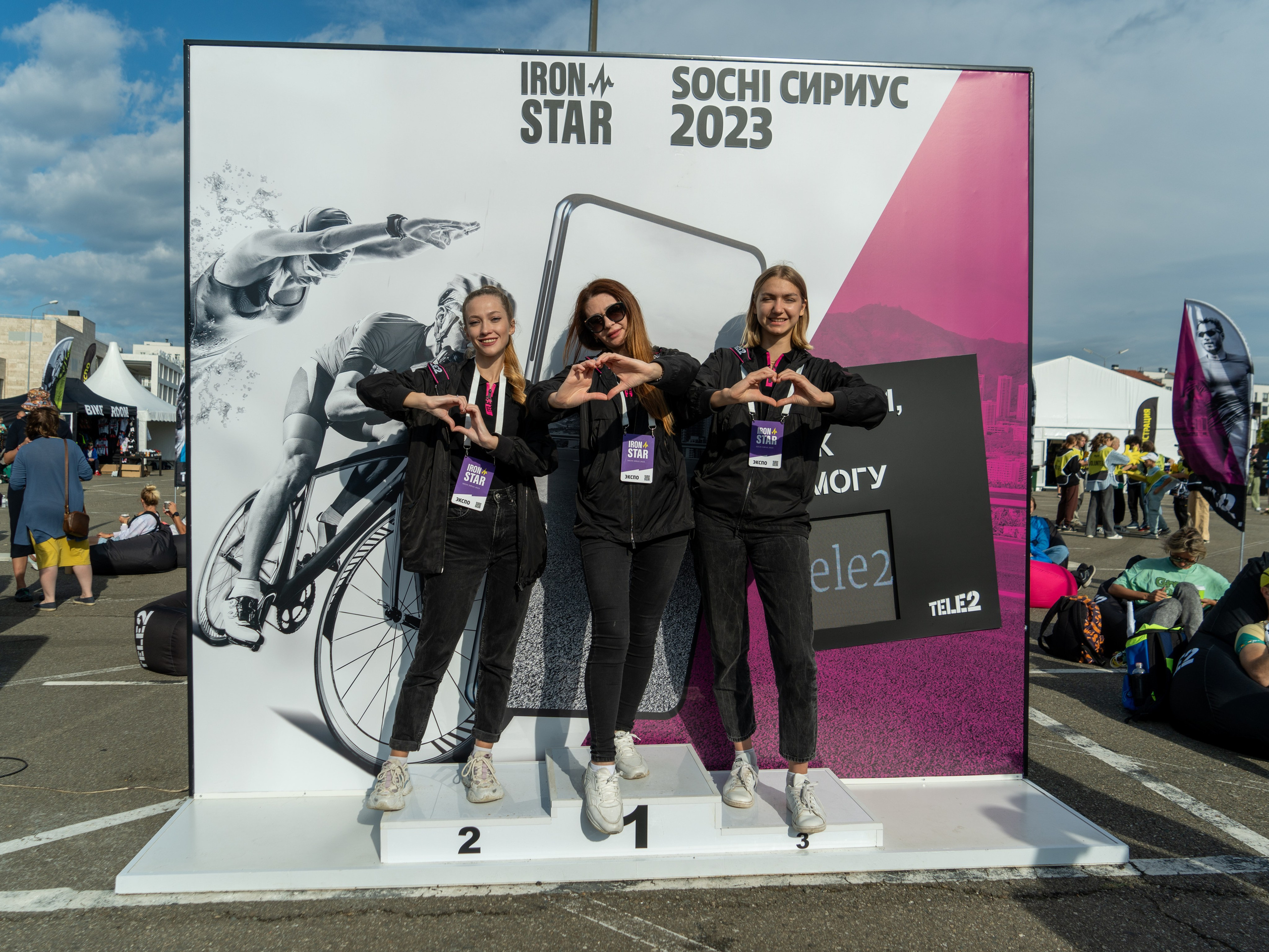 Фотоотчет партнерской интеграции для компании TELE2 на фестивале Ironstar. Репортажный фотограф в Красной Поляне и Сочи Павлюченко Екатерина
