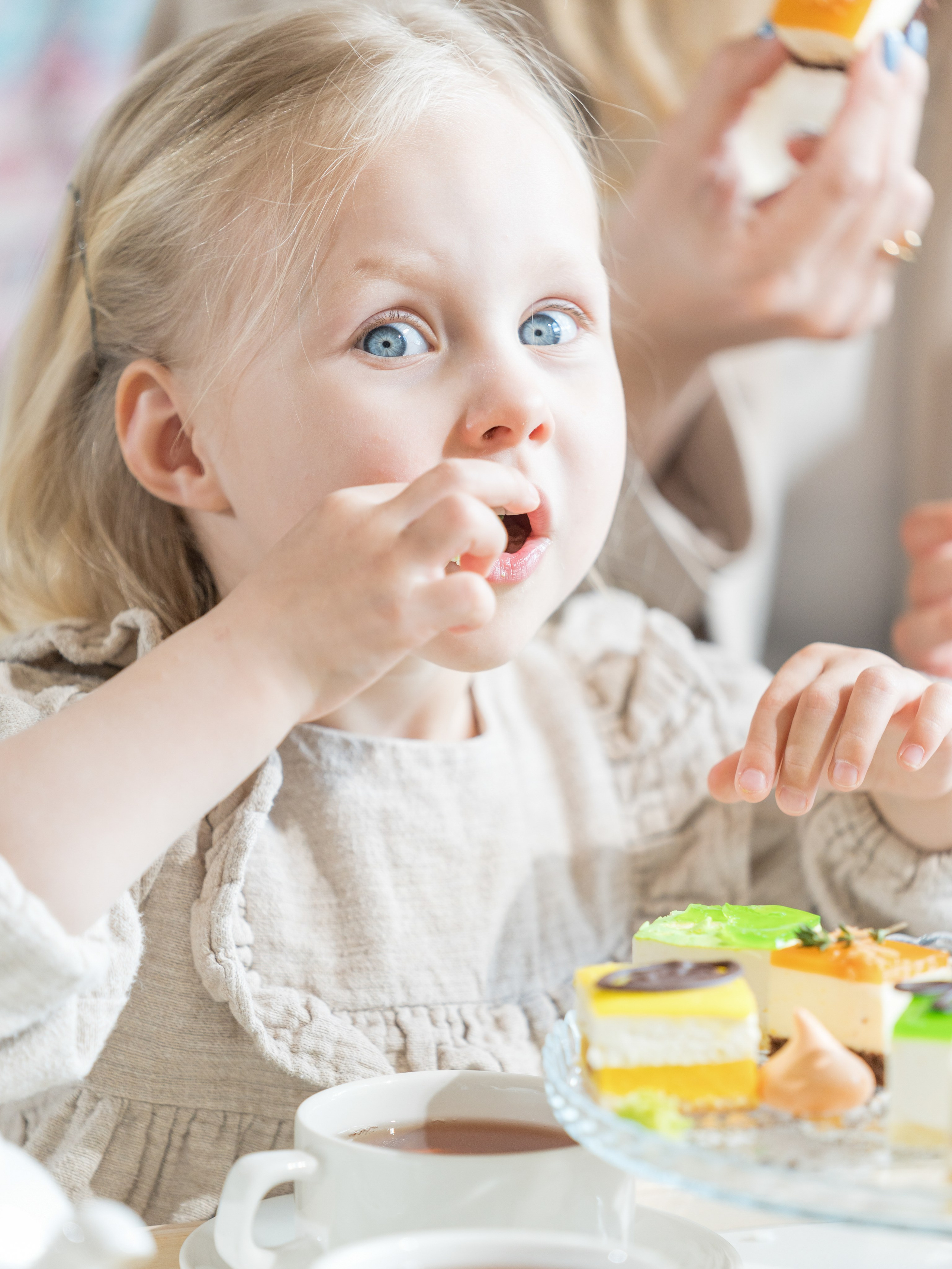 Детская фотосессия: Анна и Катя. Репортажный фотограф в Красной Поляне и Сочи Павлюченко Екатерина