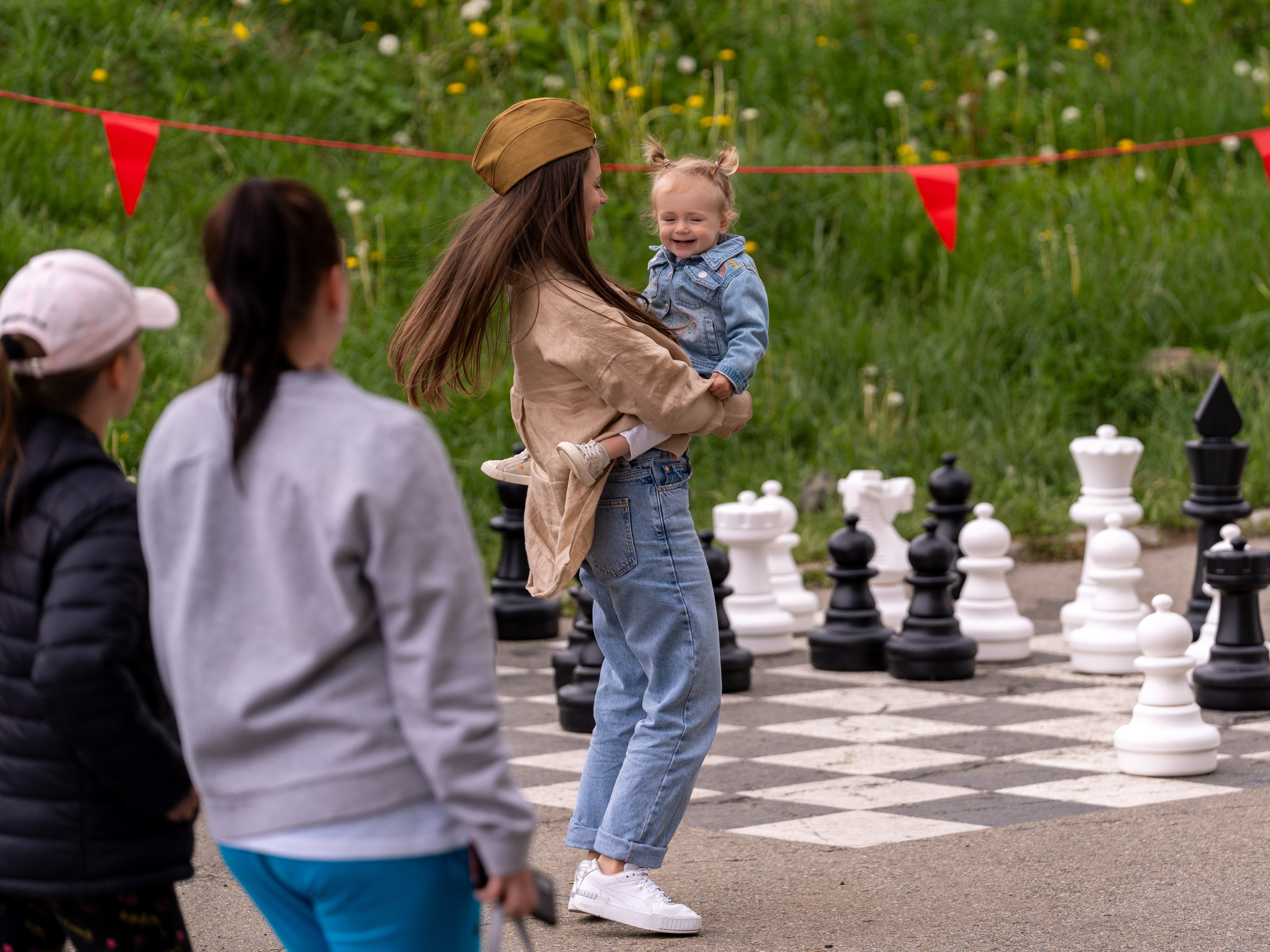 Шествие бессмертного полка 9 мая 2024 Rosa Springs. Репортажный фотограф в Красной Поляне и Сочи Павлюченко Екатерина