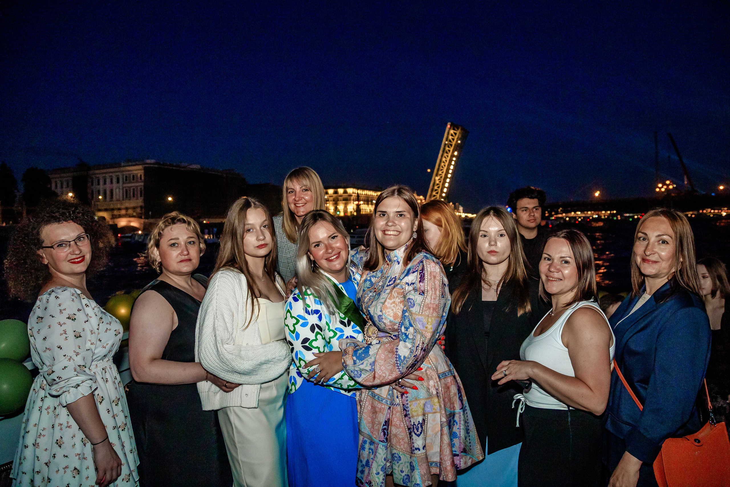 Выпускной на теплоходе. Фотограф в Санкт-Петербурге Чумаков Семен