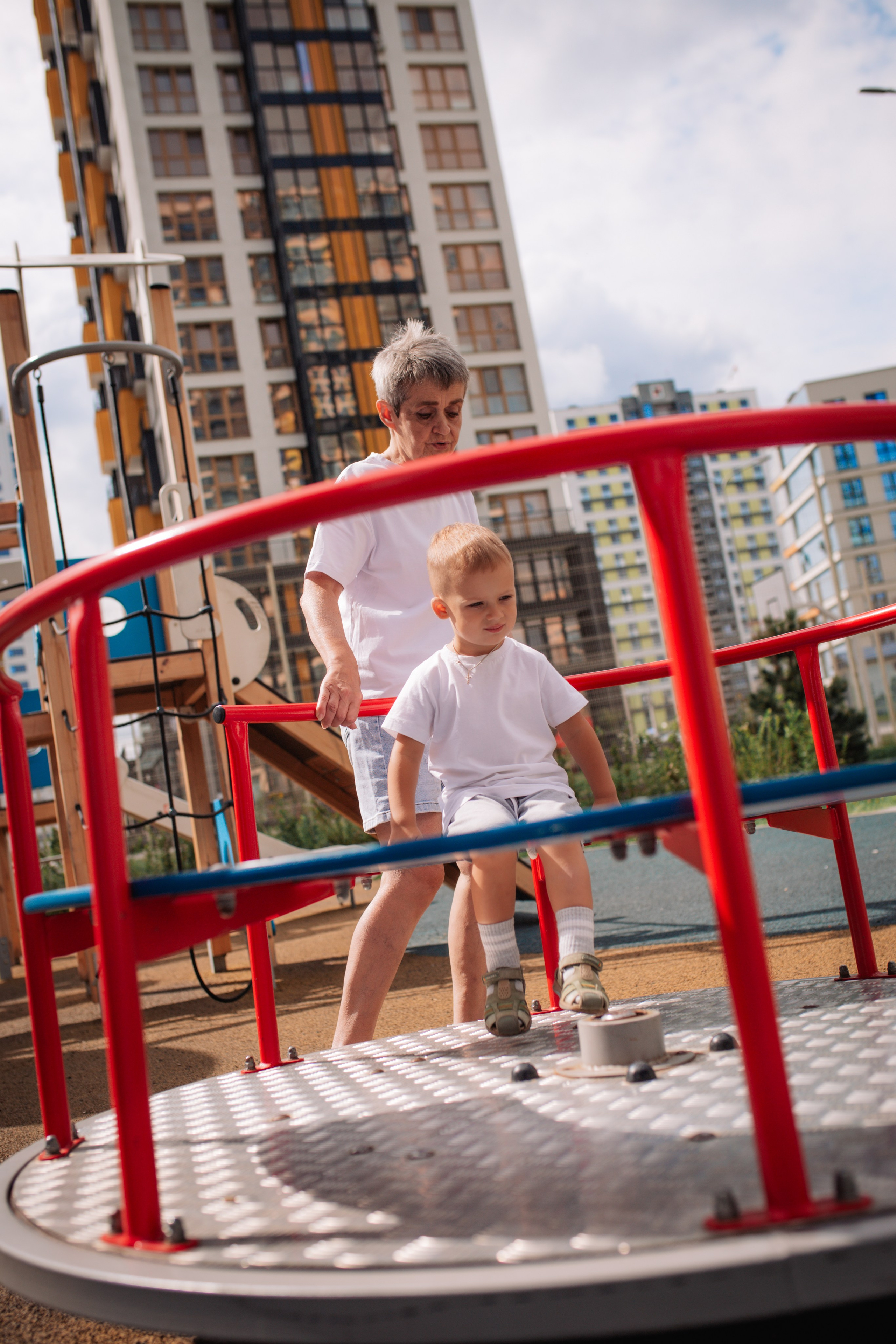 Семейная прогулка