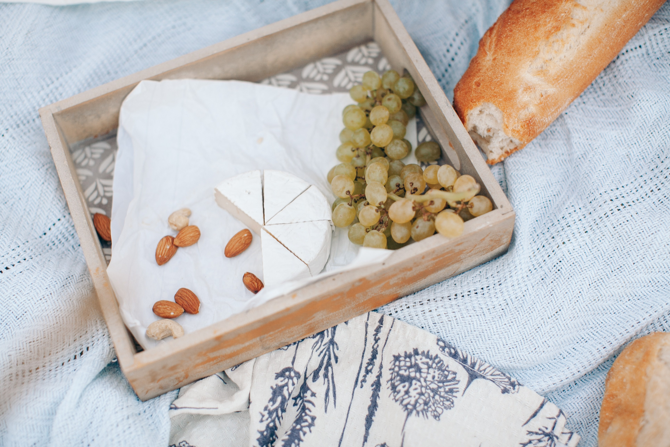 Семейная фотосессия в поле на закате. Фотограф Ольга Ефремова