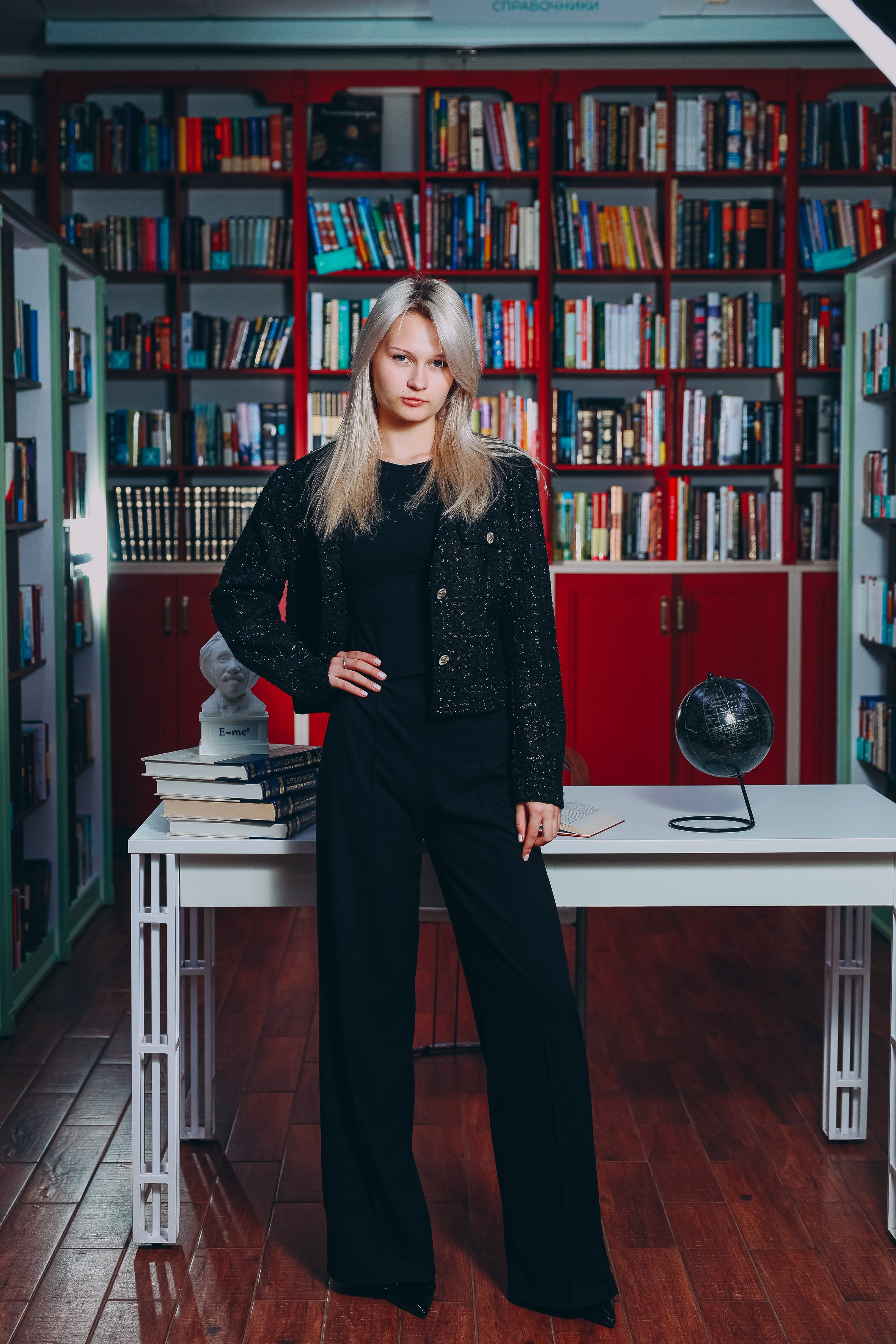 Фото в городской библиотеке. Яковлева Екатерина. Школьный и семейный фотограф