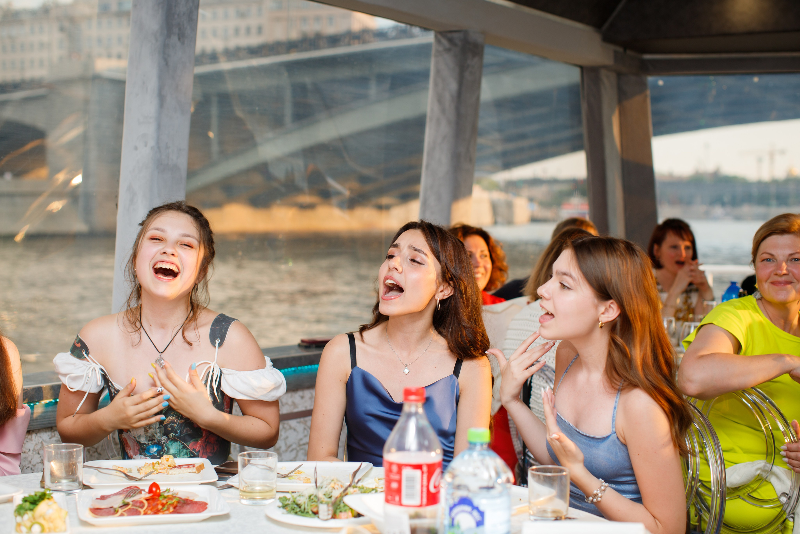 9 класс / Гимназия № 1558 имени Росалии де Кастро / Выпускной. Детский и семейный фотограф Мария Киселёва. Москва