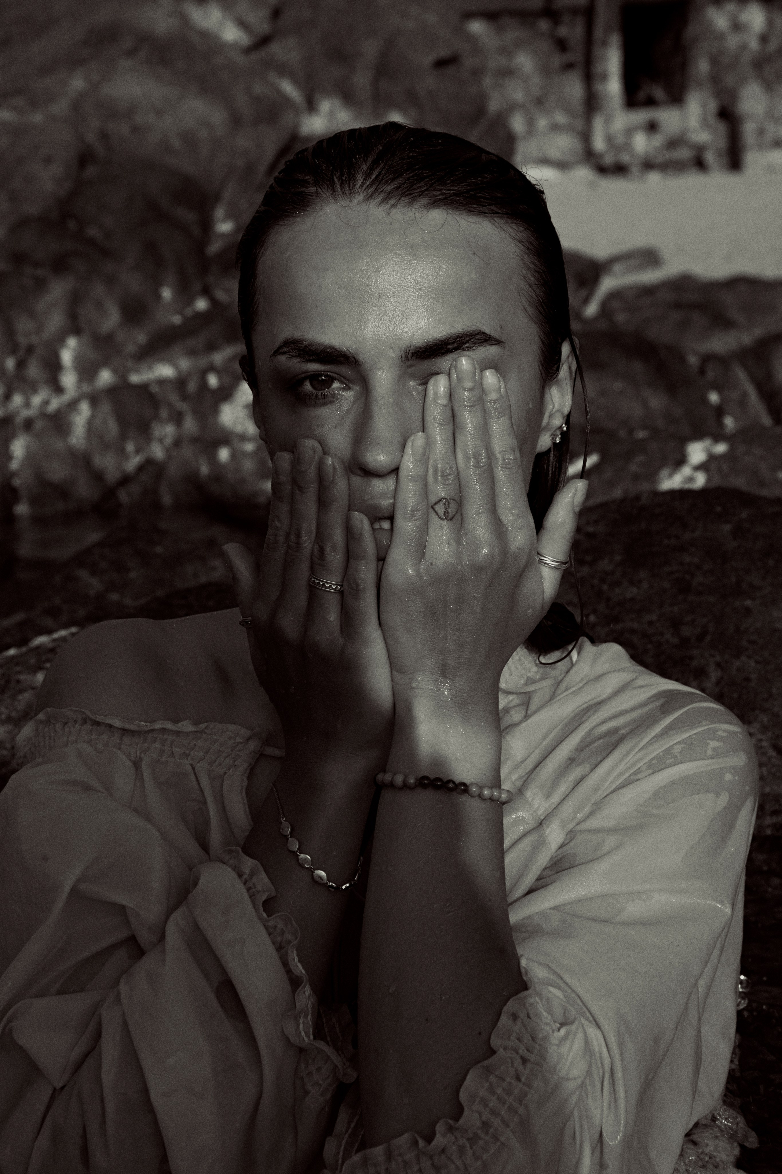 NIKA. Yekaterinburg, Sochi, Istanbul, Tiflis-Bshari Zaana’da fotoğrafçı