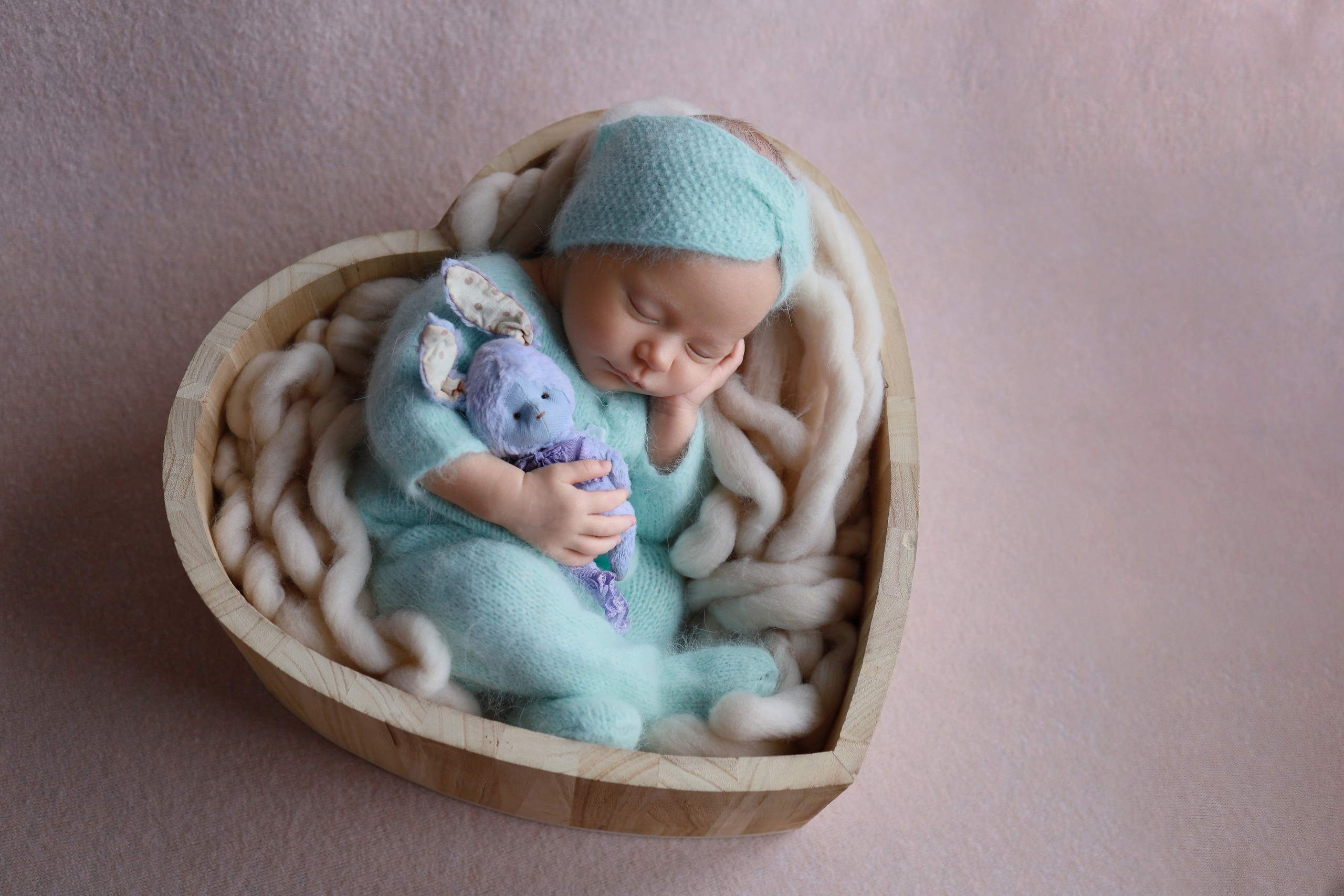 Фотосессия новорожденных девочек. Фотограф новорожденных в г. Миасс Анна Плотникова
