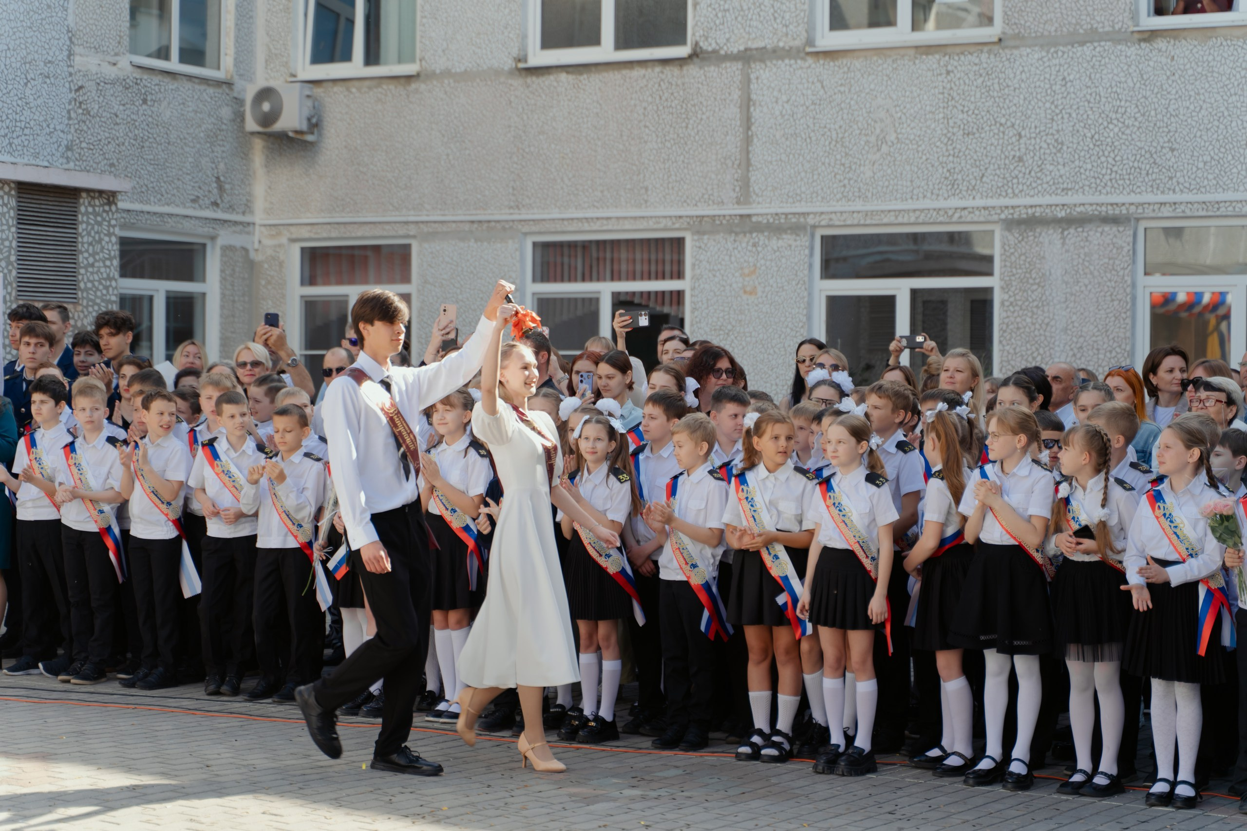 9 класс 33 школа. Выпускные альбомы Натальи Бутко: Новороссийск, Анапа, Геленджик