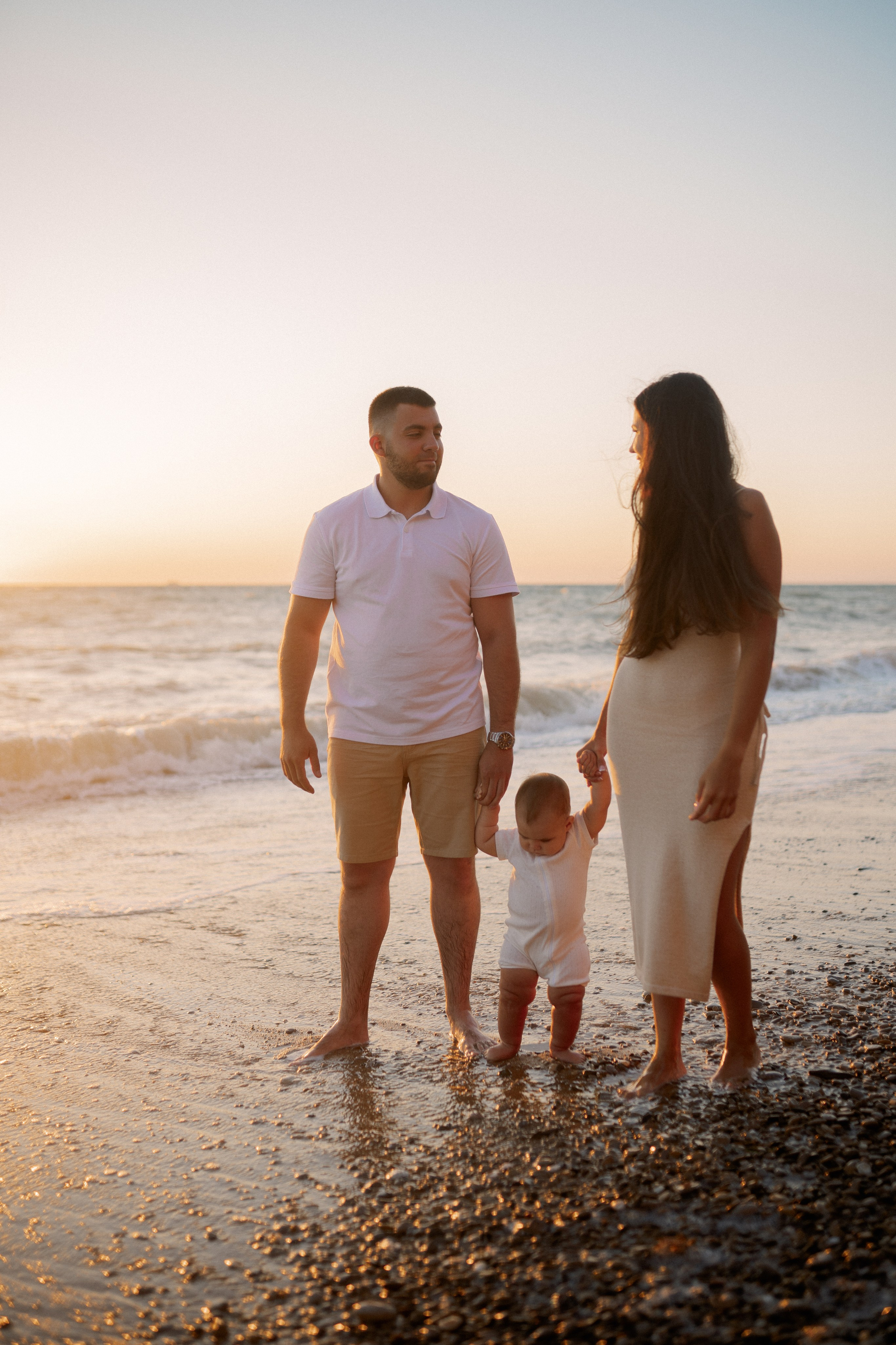 Александр, Алена и Володька. Главная