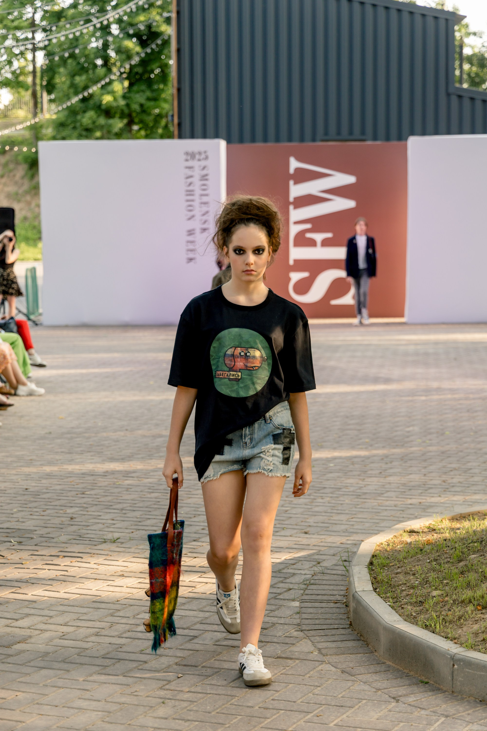 Smolensk Fashion Week 2025_показы_ДЕНЬ 1_ВЕЧЕРНИЙ ПОКАЗ_19:00. Главная