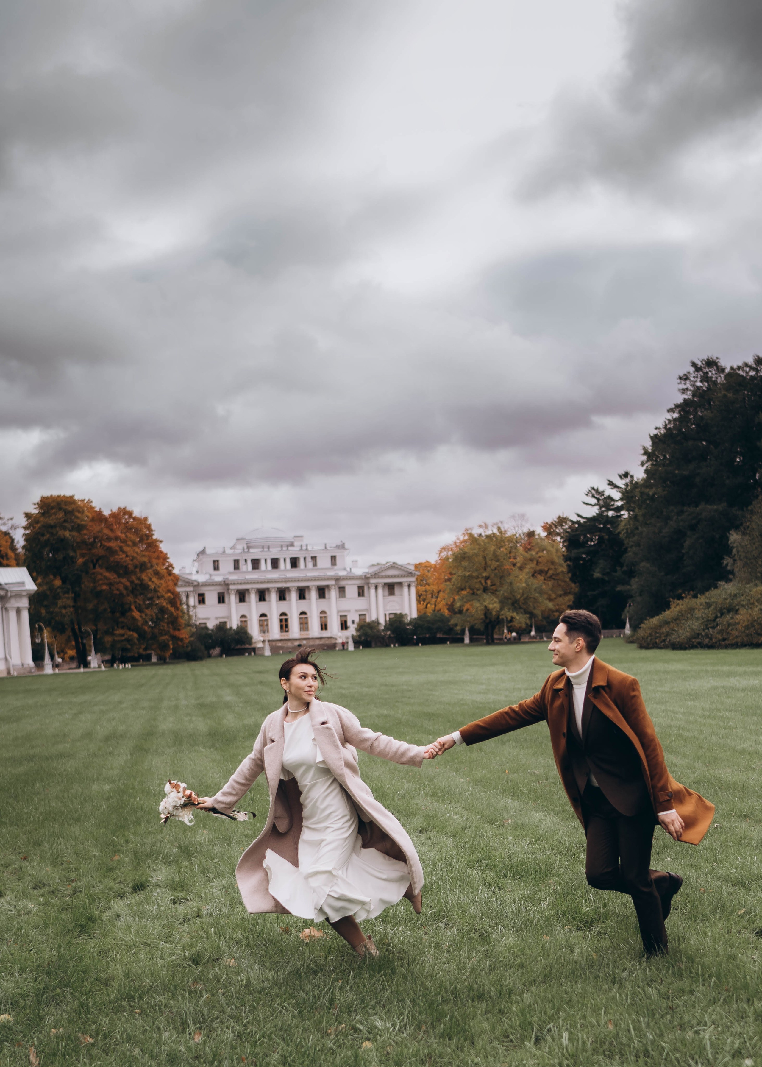 Лавстори в парке. Фотограф Ксения Овтина