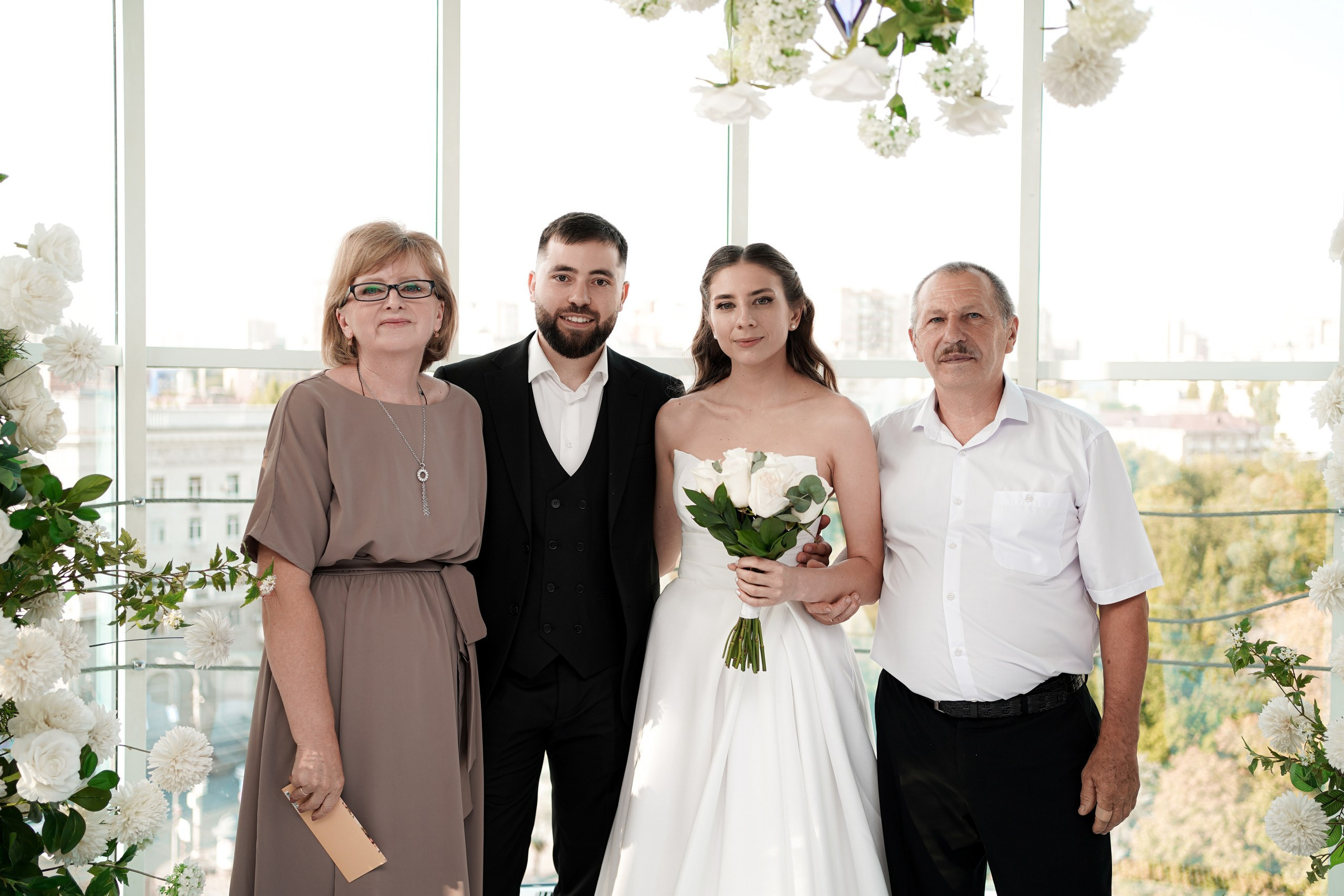 Фотограф на свадебный банкет в Ростове-на-Дону. Свадебный фотограф в Ростове-на-Дону. Таинство Крещения и Венчания, семейные фотосессии. Алёна Чёботова