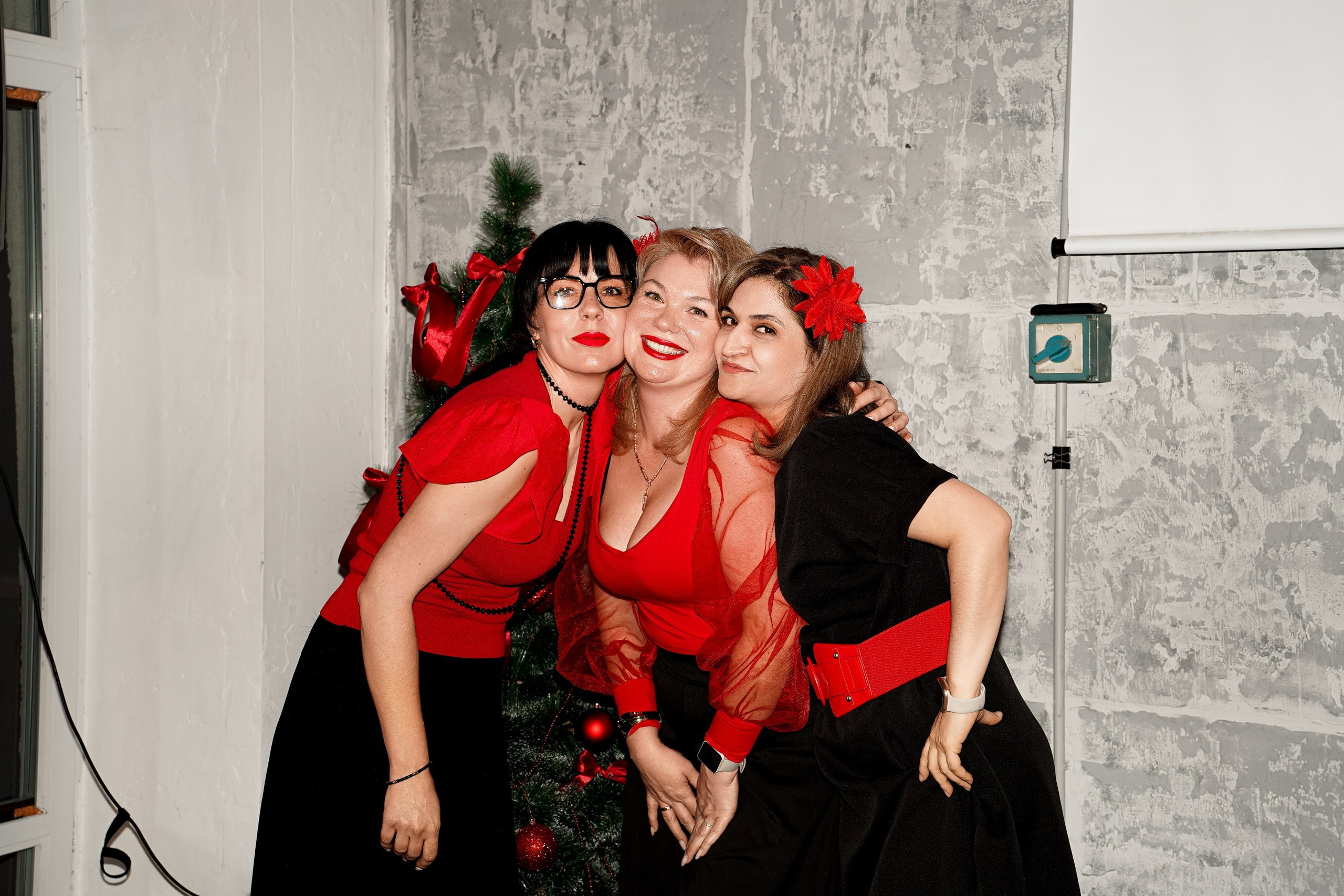 Новогодний корпоратив в ресторане Балаган в Ростов-на-Дону. Свадебный фотограф в Ростове-на-Дону. Таинство Крещения и Венчания, семейные фотосессии. Алёна Чёботова