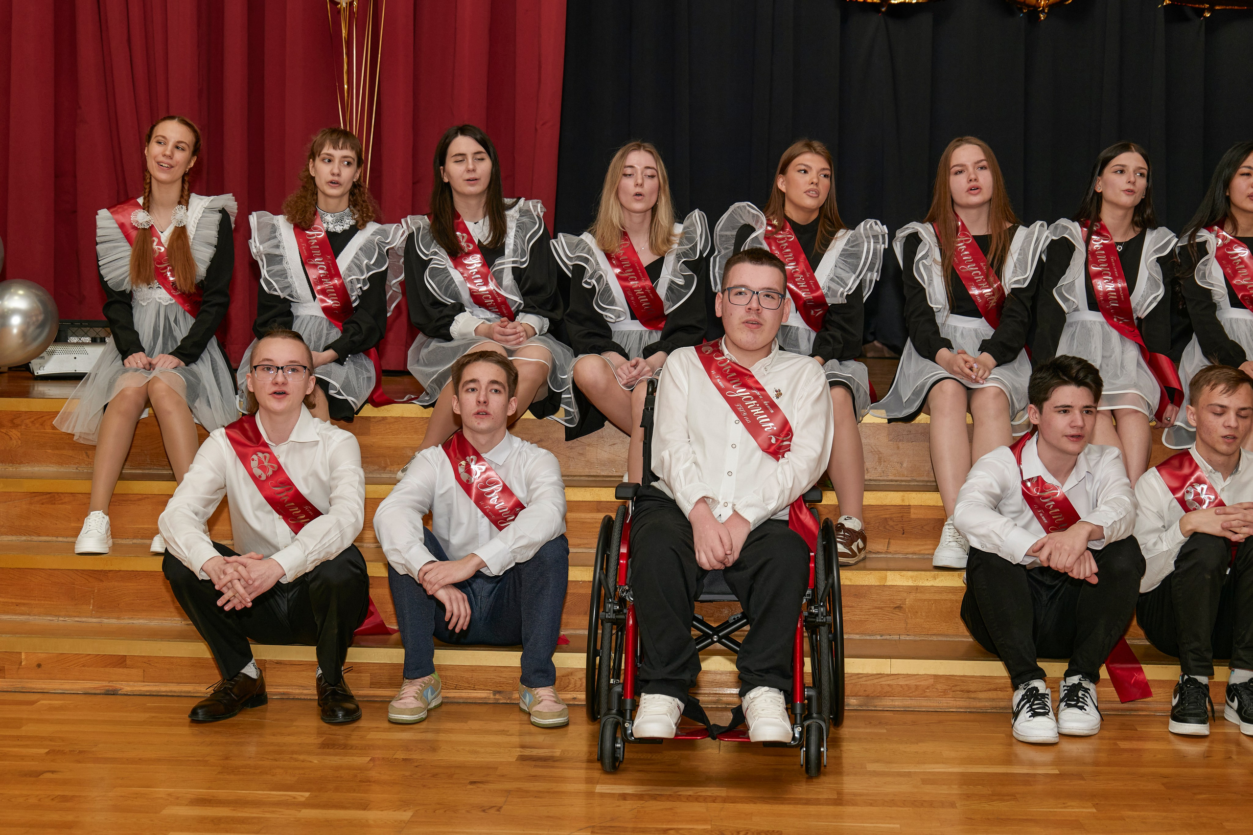 Последний звонок школа 1413. Детский и семейный фотограф г. Москва Оксана Катаджи