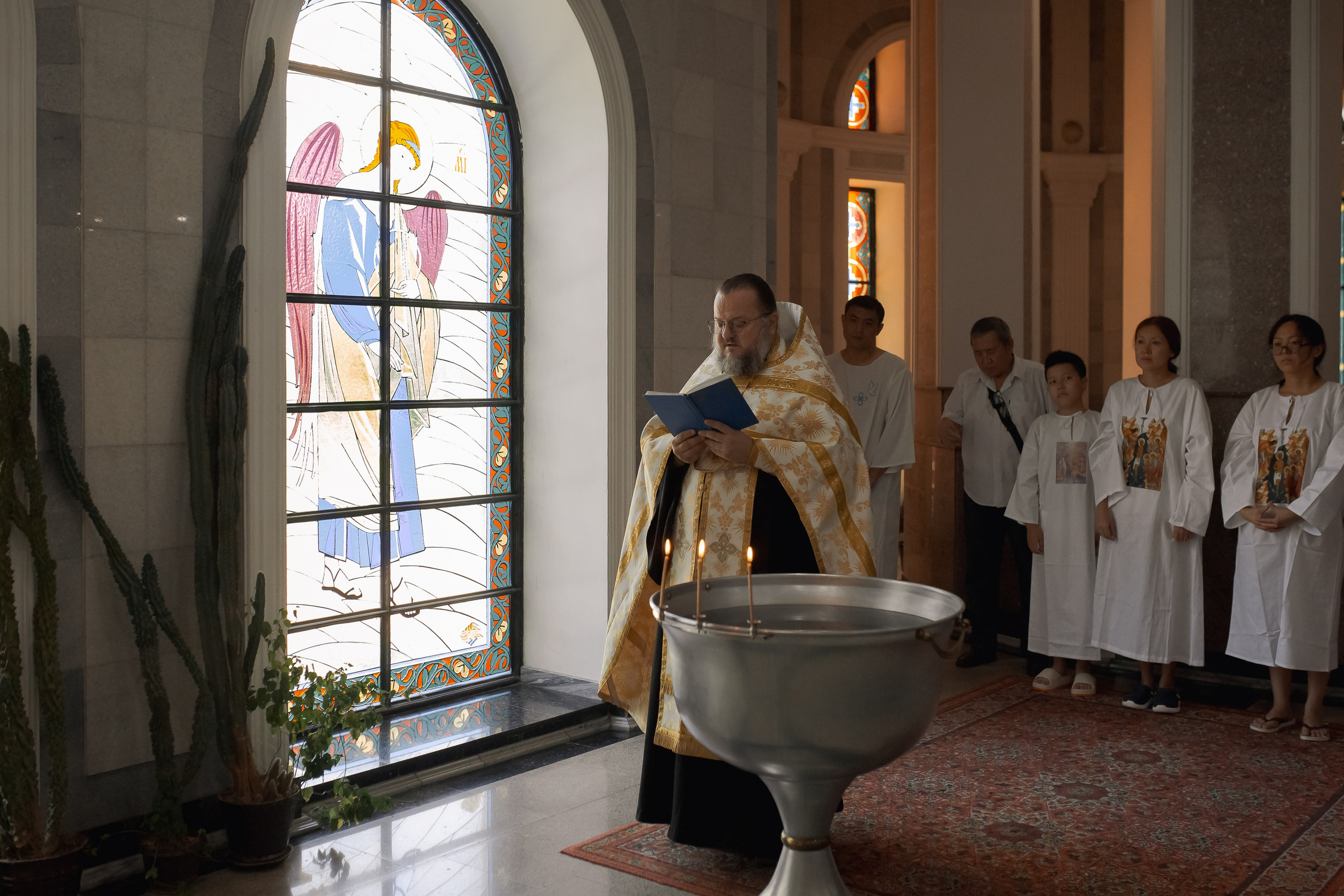 Крещение всей семьи. Фотограф на Крещение и Венчание в Ташкенте