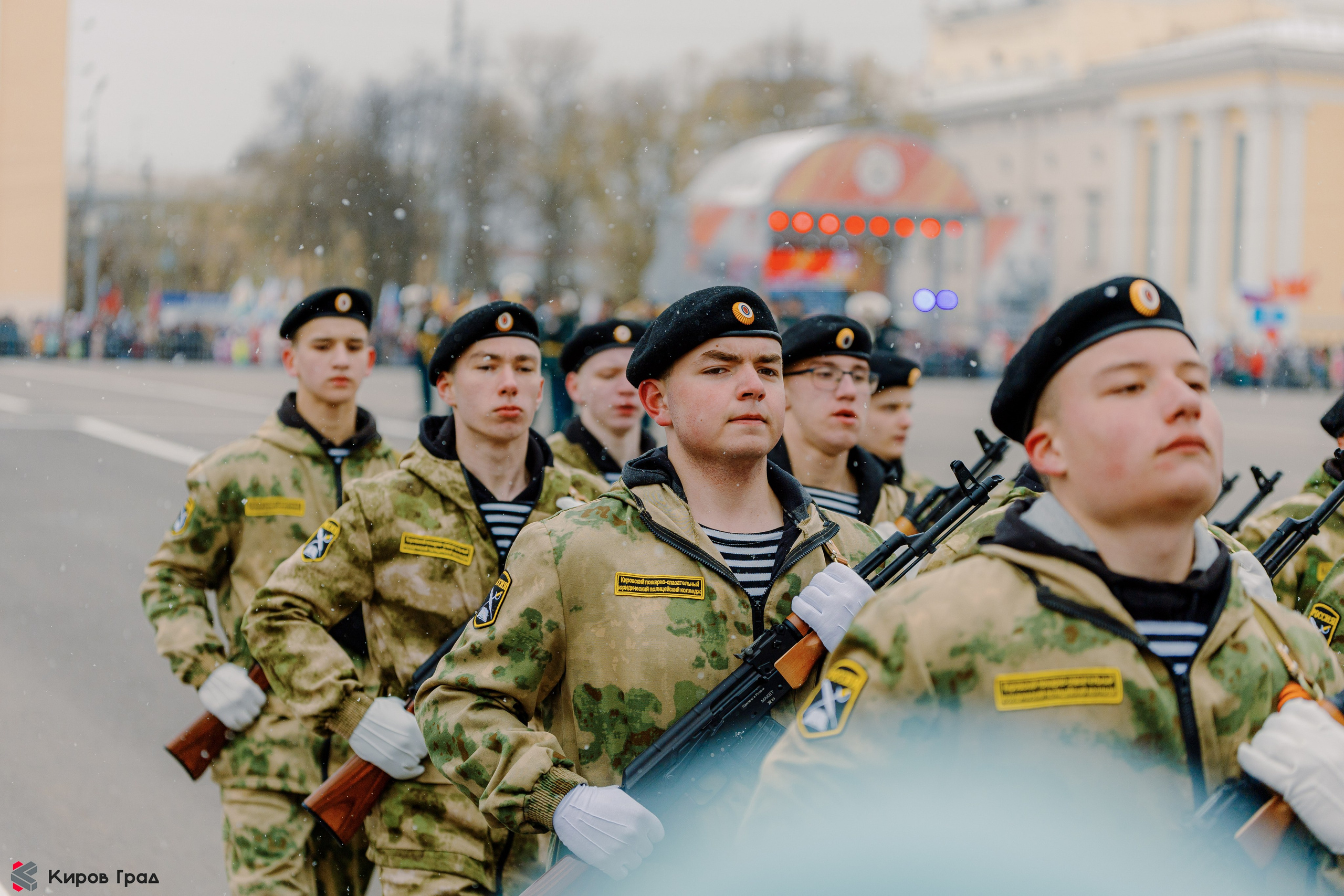Парад победы 9 мая. Свадебный и репортажный фотограф Киров | Вадим Карпук