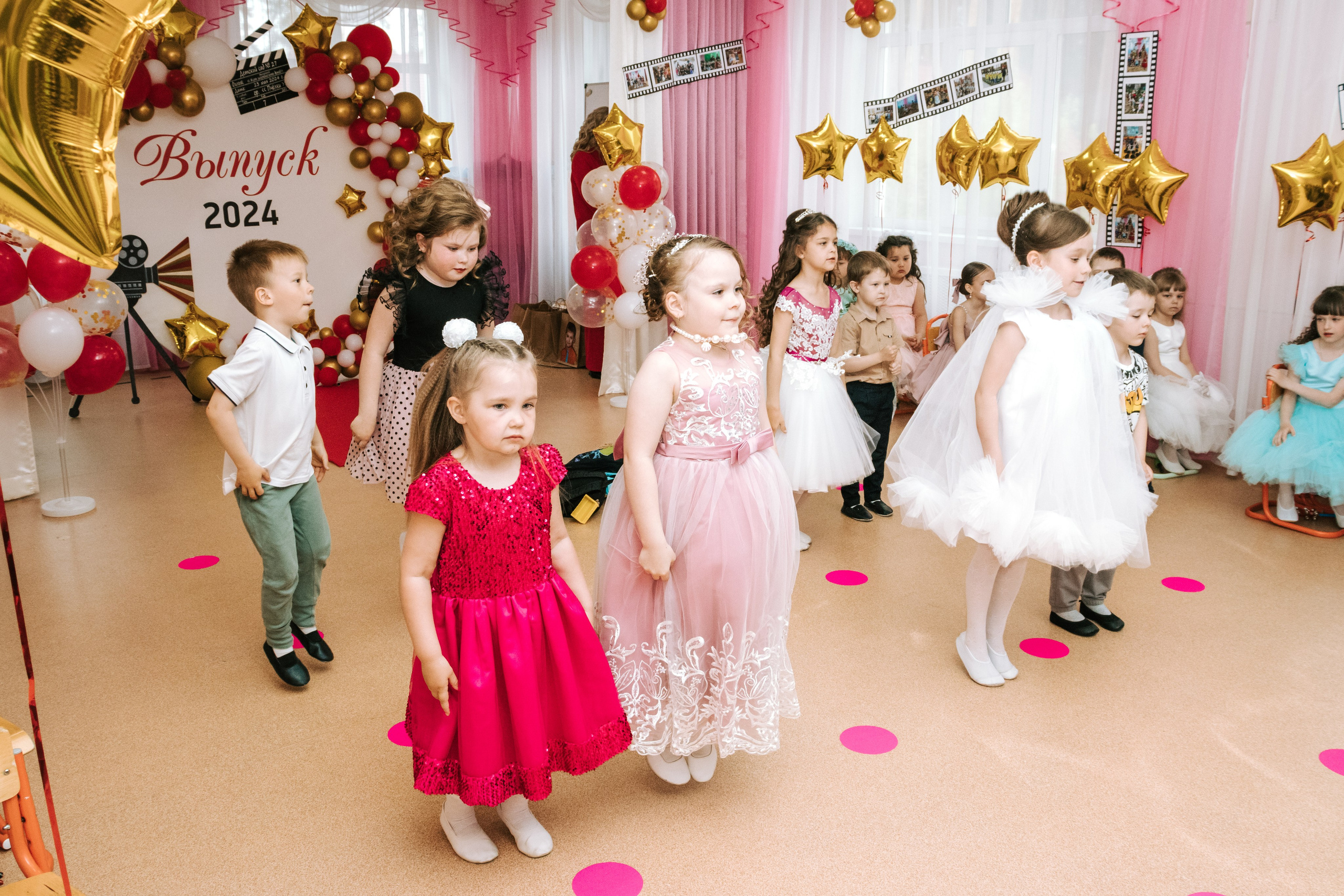 Фотограф на выпускной Детского сада Томск. Фотограф в Томске Дарья Пучкина
