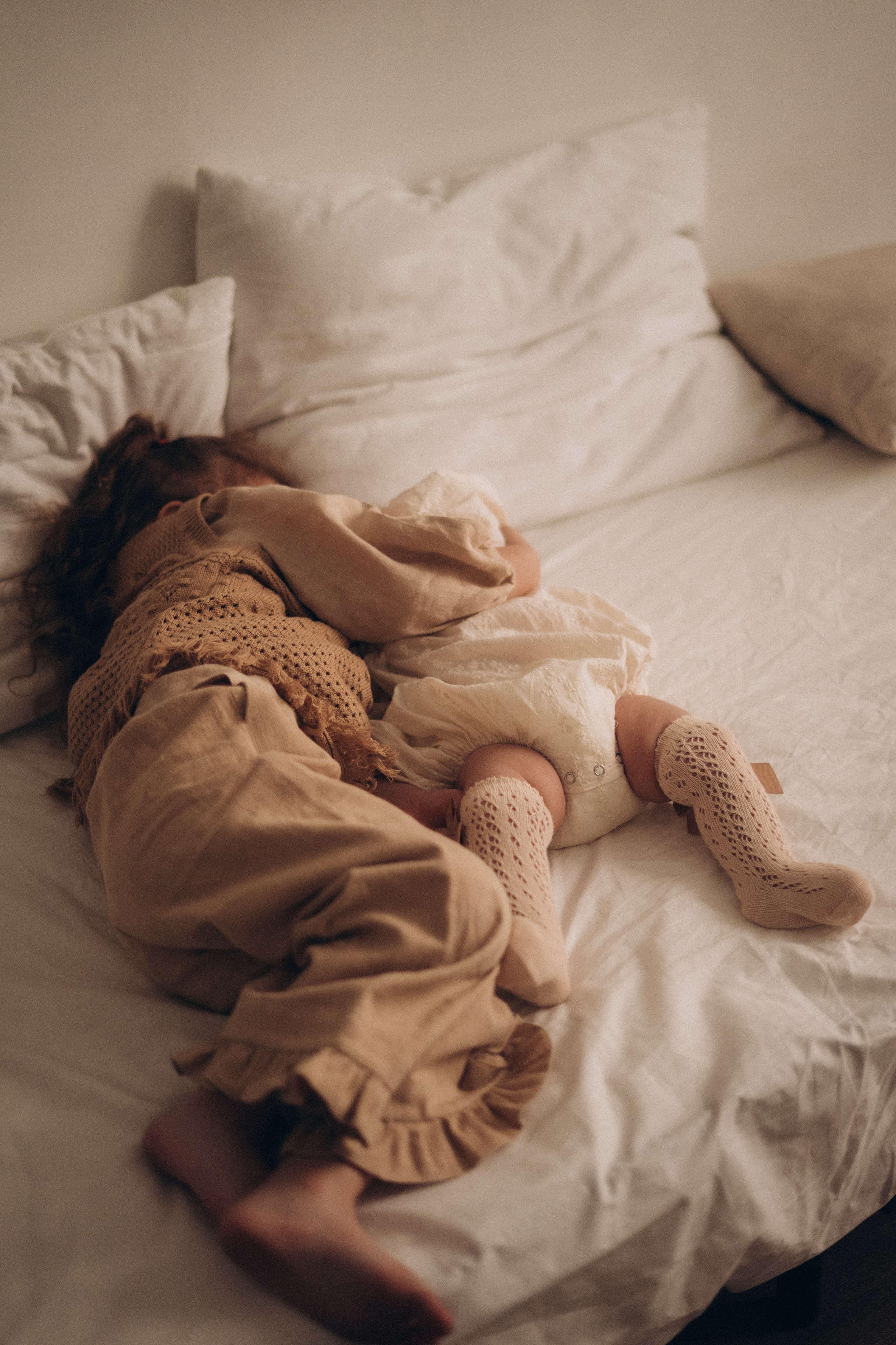 Женя, Ваня, Таисия и Есения. Главная