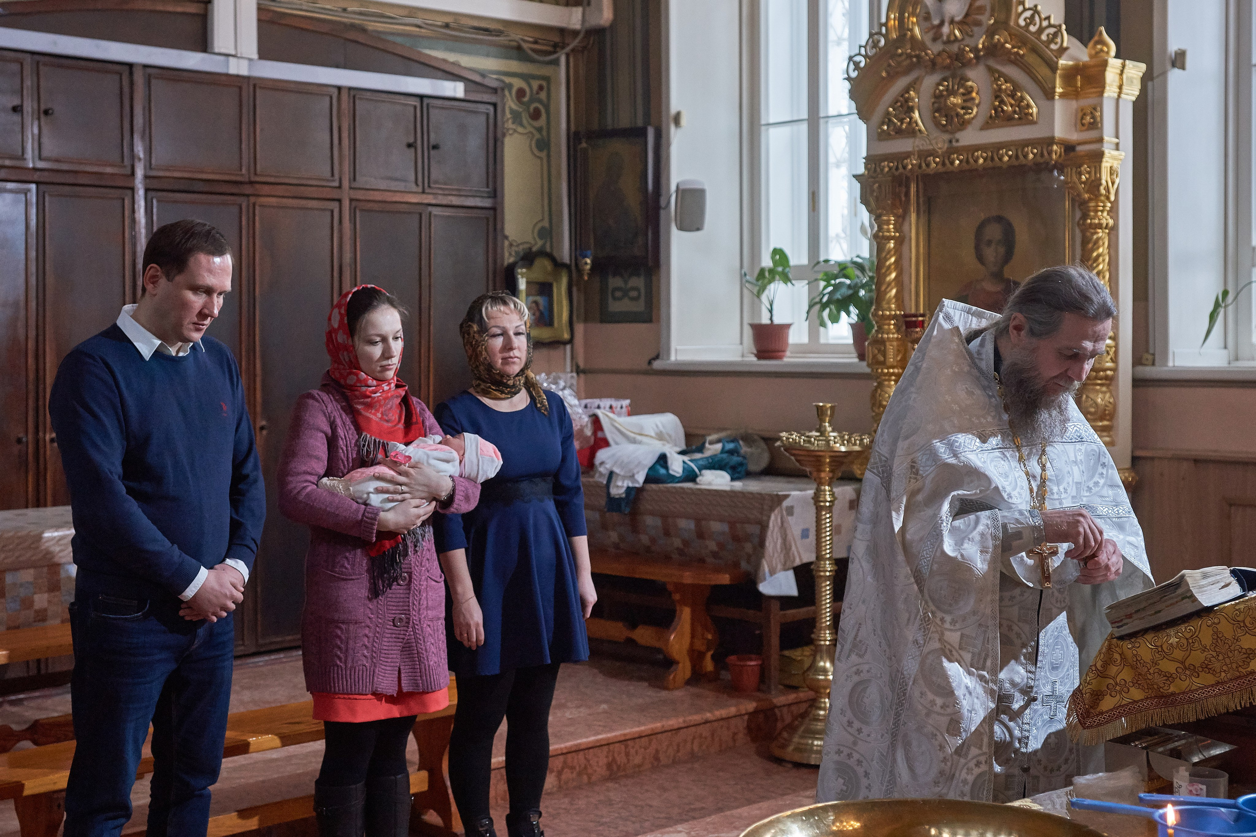 Крещение в церкви.Фотограф Владимир Артамонов