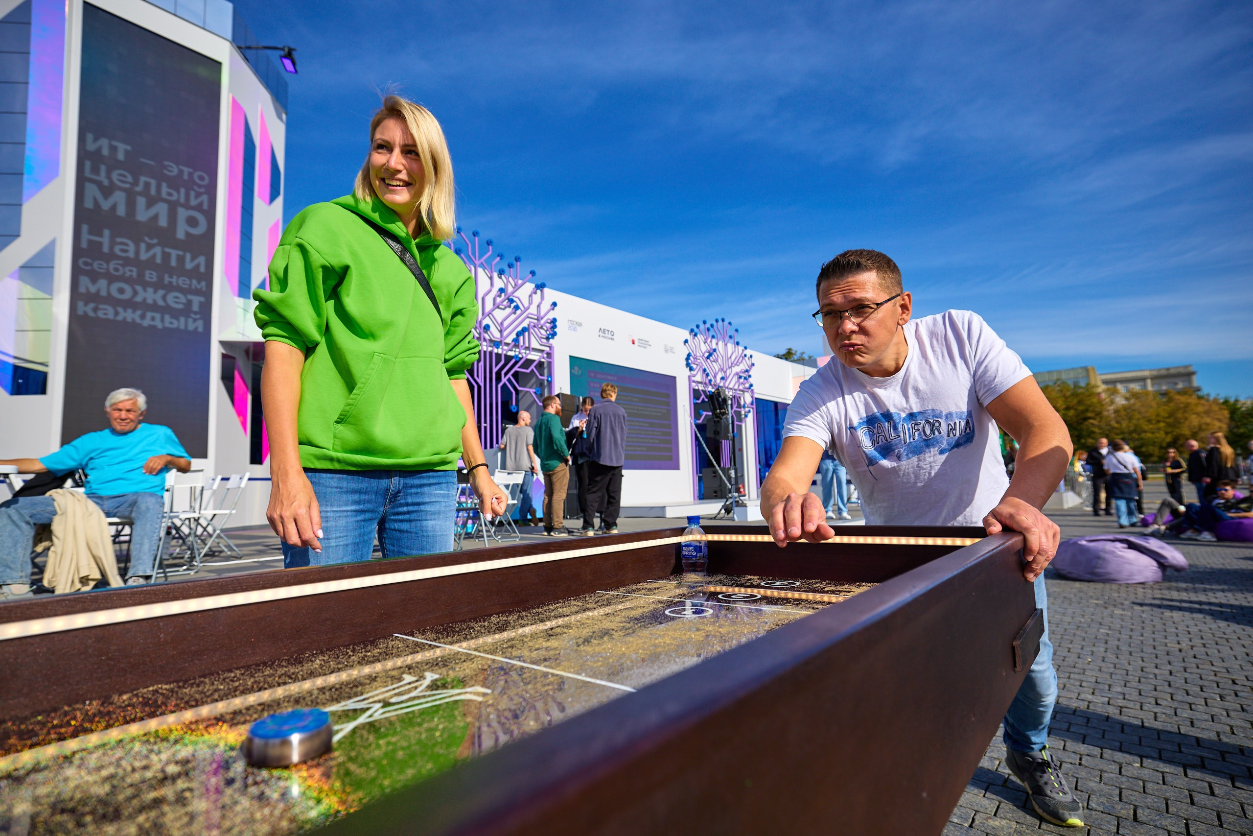 Фотограф на пресс-брифинге в мэрии Москвы