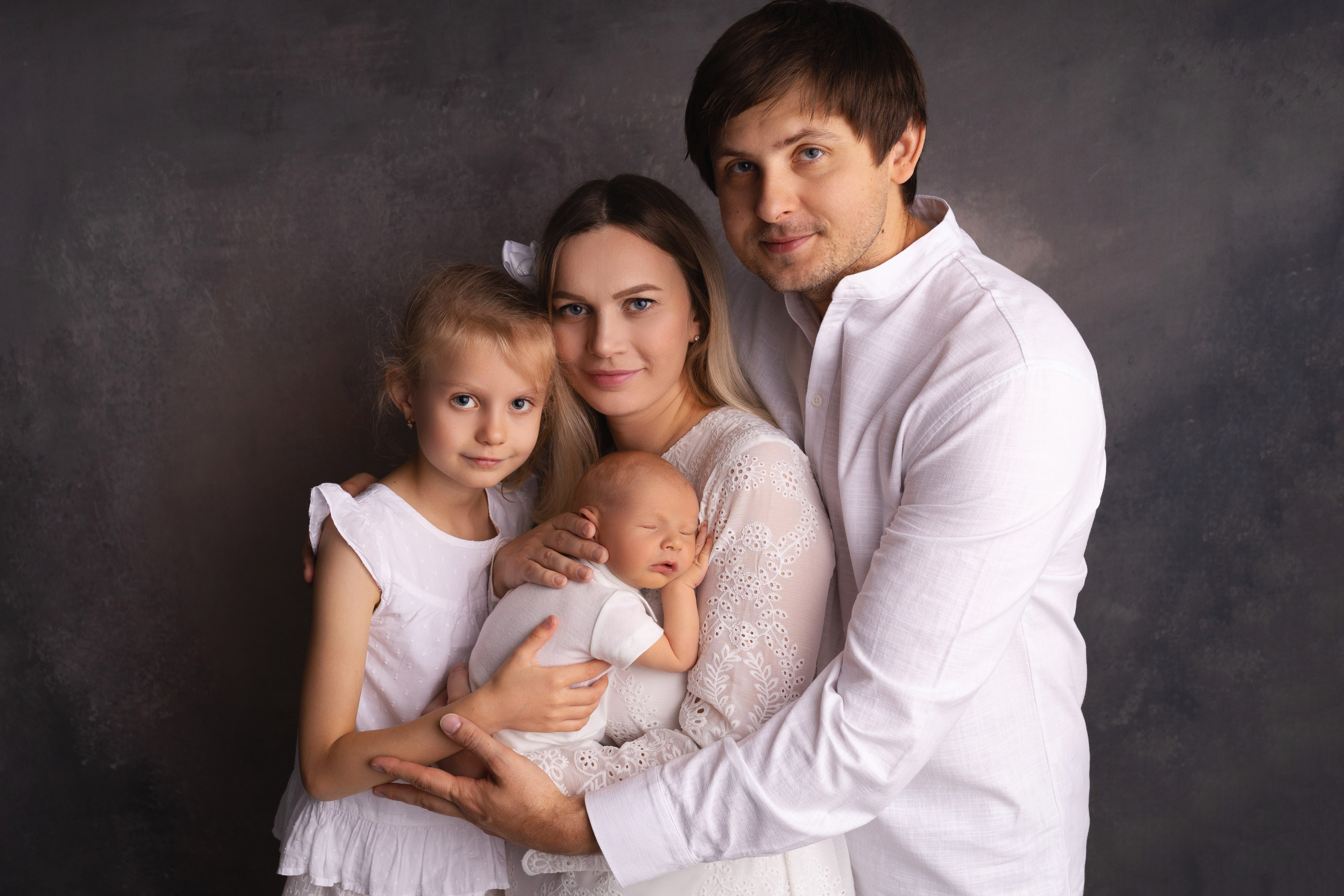 Семейные кадры от Elvira Kamaeva. Фотограф новорожденных малышей в Омске и Омской области Эльвира Камаева