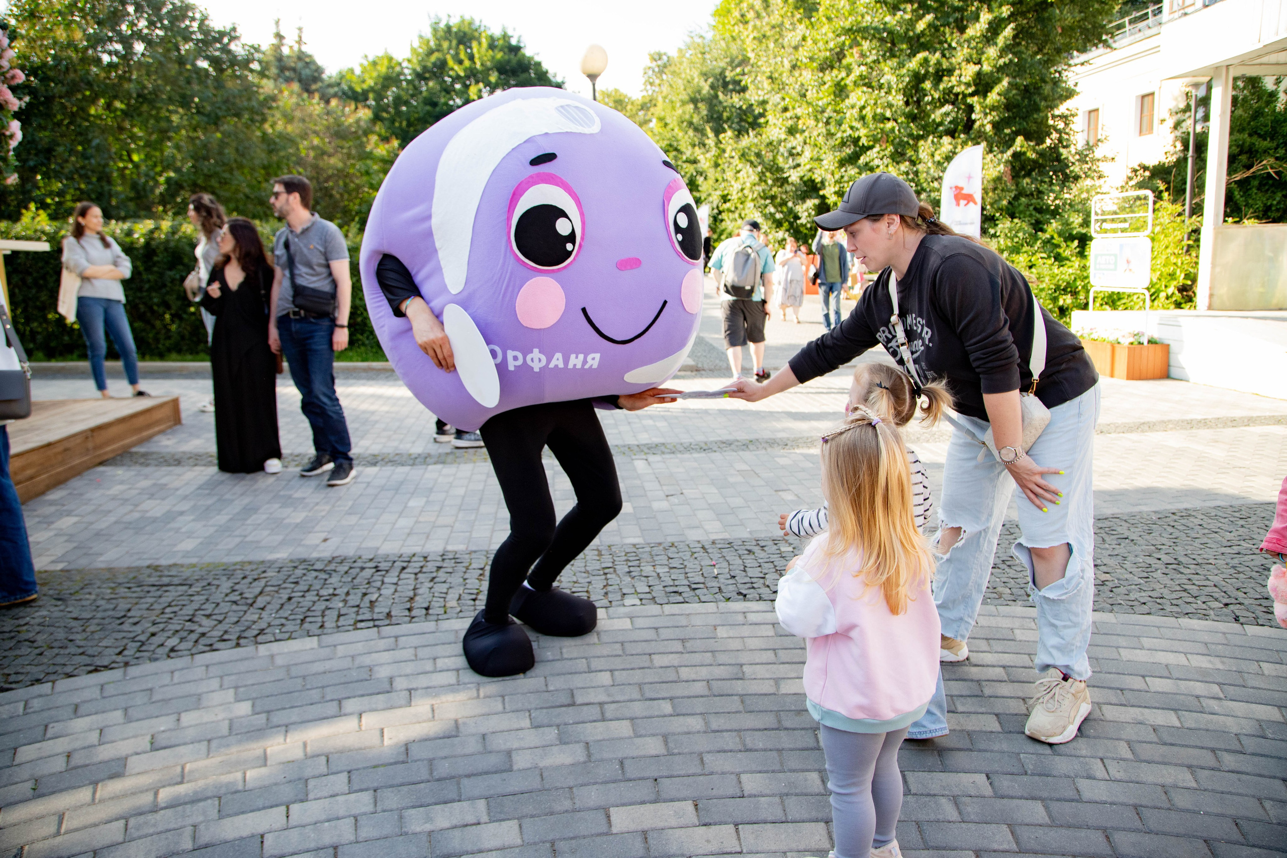 Съемка для благотворительного фонда. Женский фотограф в Москве Рина Леонтьева