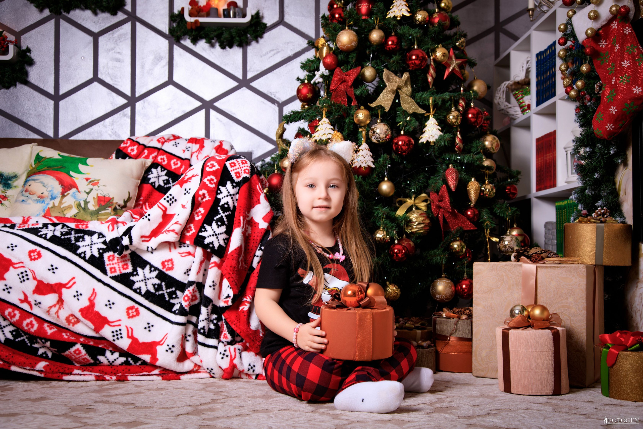 Портфолио новогодние фотосессии для детей в Краснодаре. Интерьерная фотостудия FOTOGEN г. Краснодар
