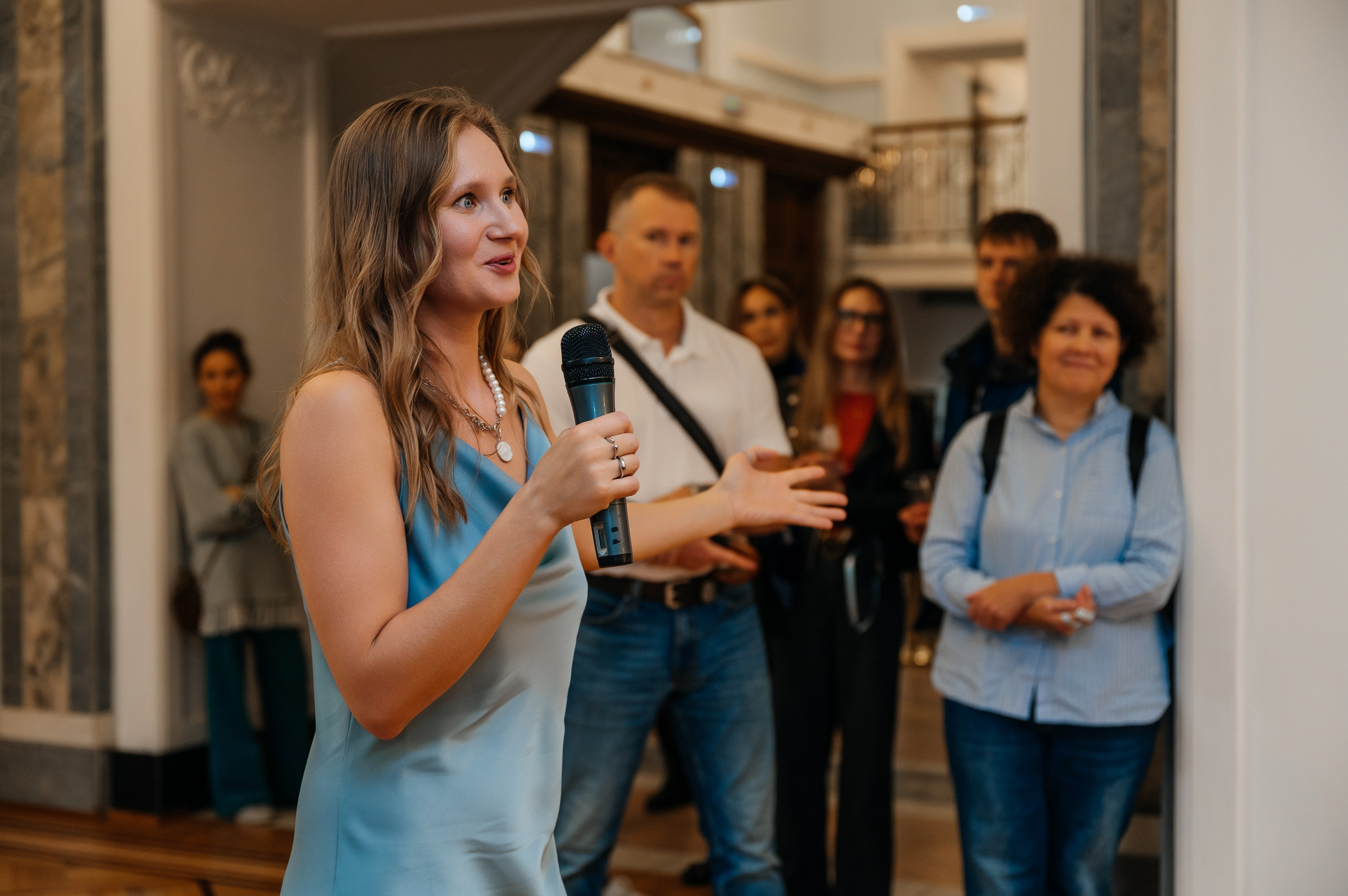 Открытие выставки Кати Васильевой в Молодежном театре. Wedding and family photographer USA