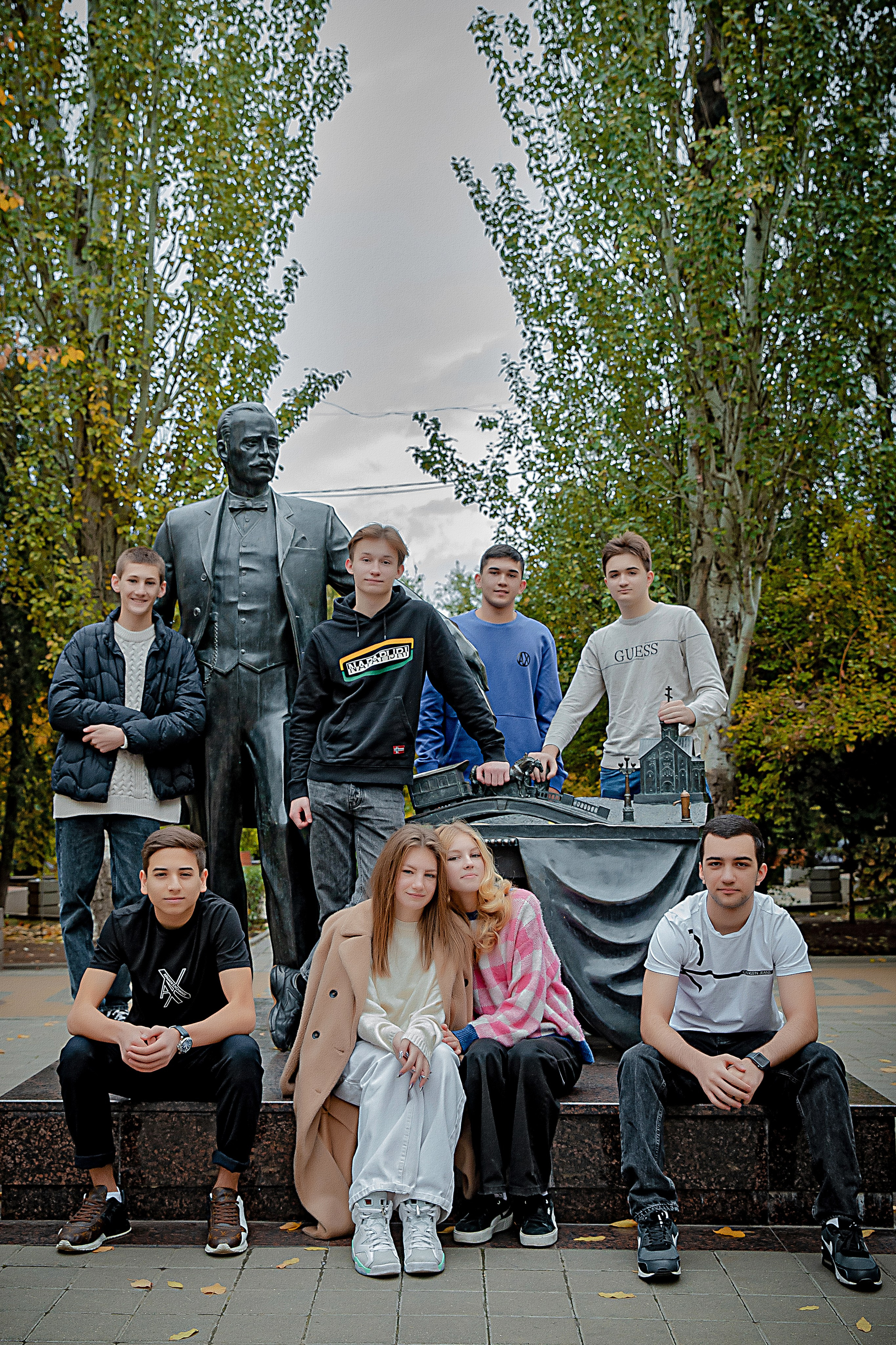 Фотосессия Гимназия № 36 Класс 9. Современные Выпускные Альбомы в Ростове-на-Дону