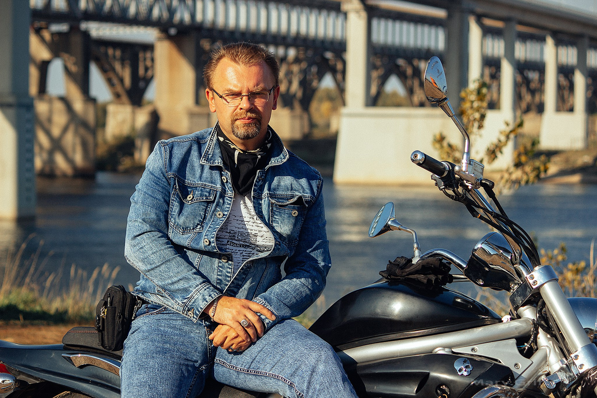 Дмитрий с мотоциклом. Детский и семейный фотограф, фотограф мероприятий Нижний Новгород