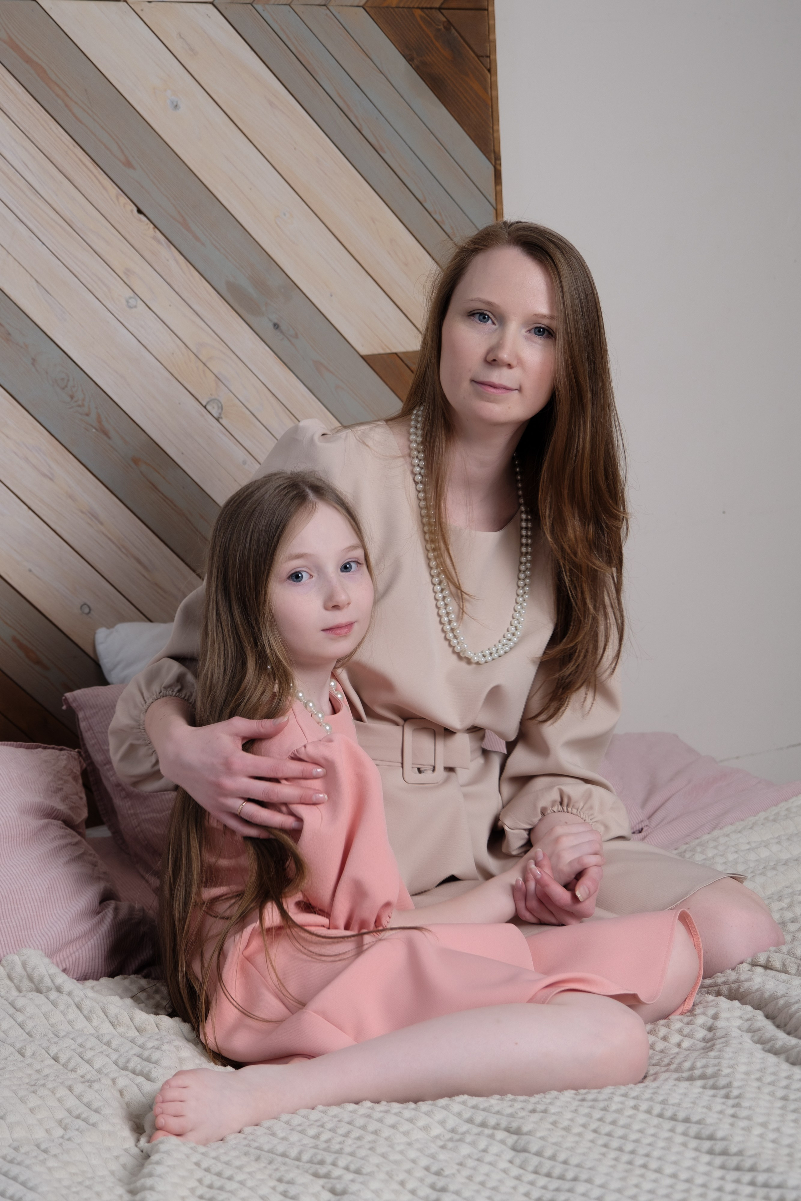 Семейная фотосессия мамы и дочки Надя. Портретный фотограф на новый год в Москве Виктория Колышева