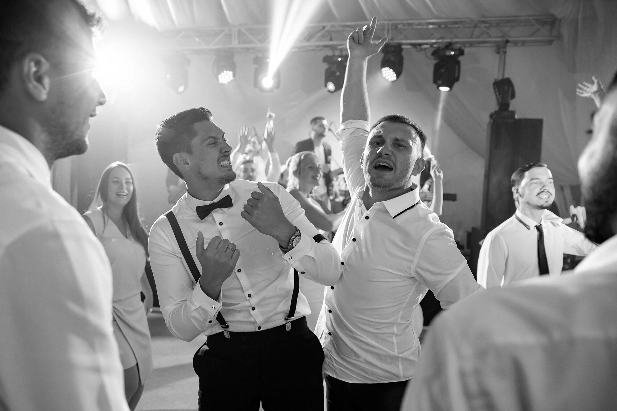 Стильная свадьба со сборами в гостинице Эрмитаж. Свадебный фотограф в Санкт-Петербурге и Москве Андрей Нестеров