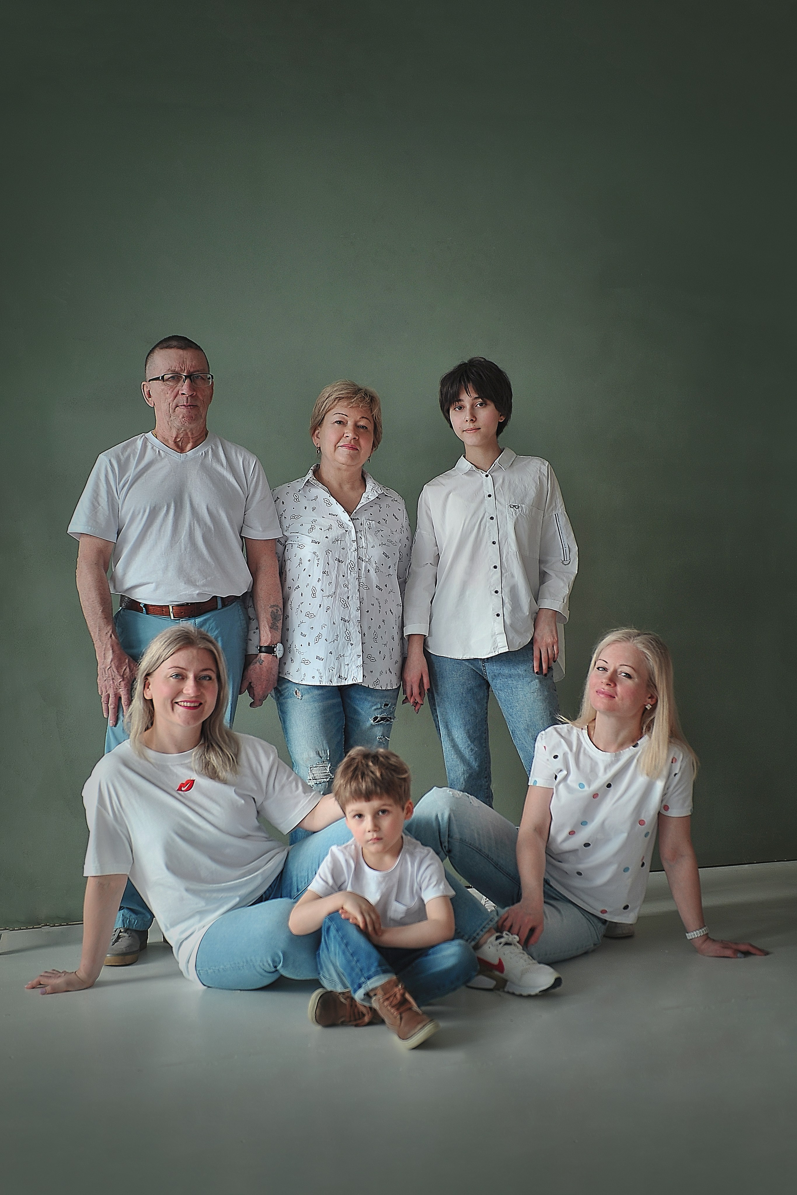 Семейные студийные фотосессии. Детский, семейный фотограф в Ижевске и Москве Аксинья Лысенкова ADEN